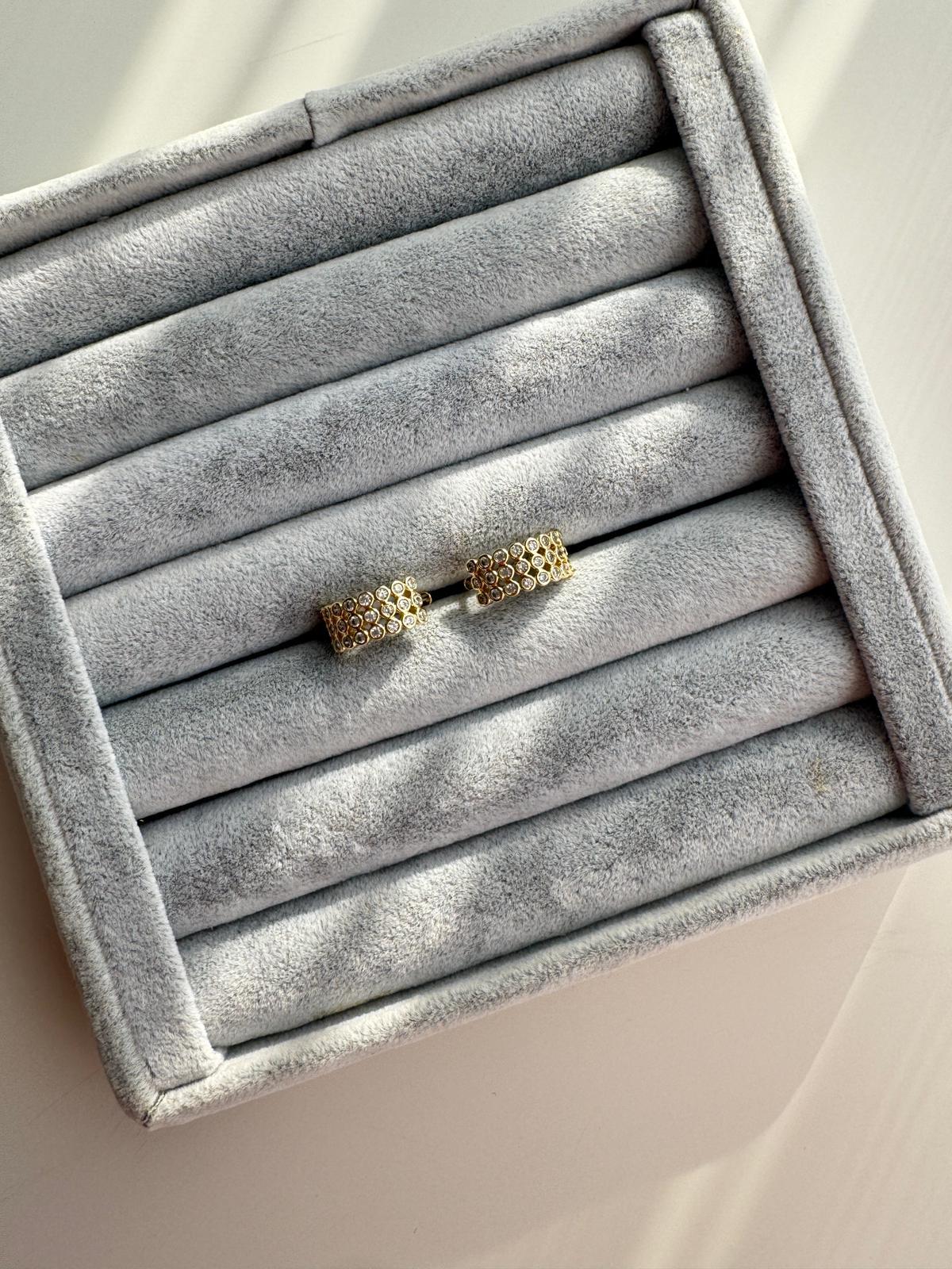 Özel Seri Taşlı İncili Küpe