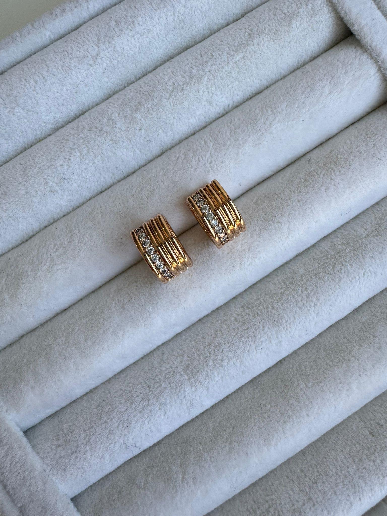 Özel Seri Taşlı Küpe