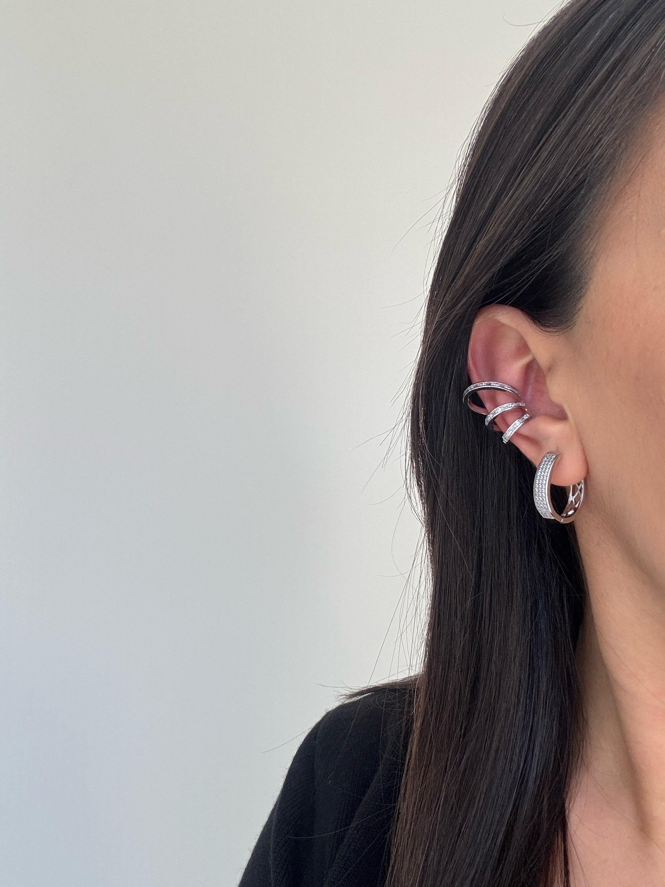 Silver Taşlı Kıkırdak Küpe