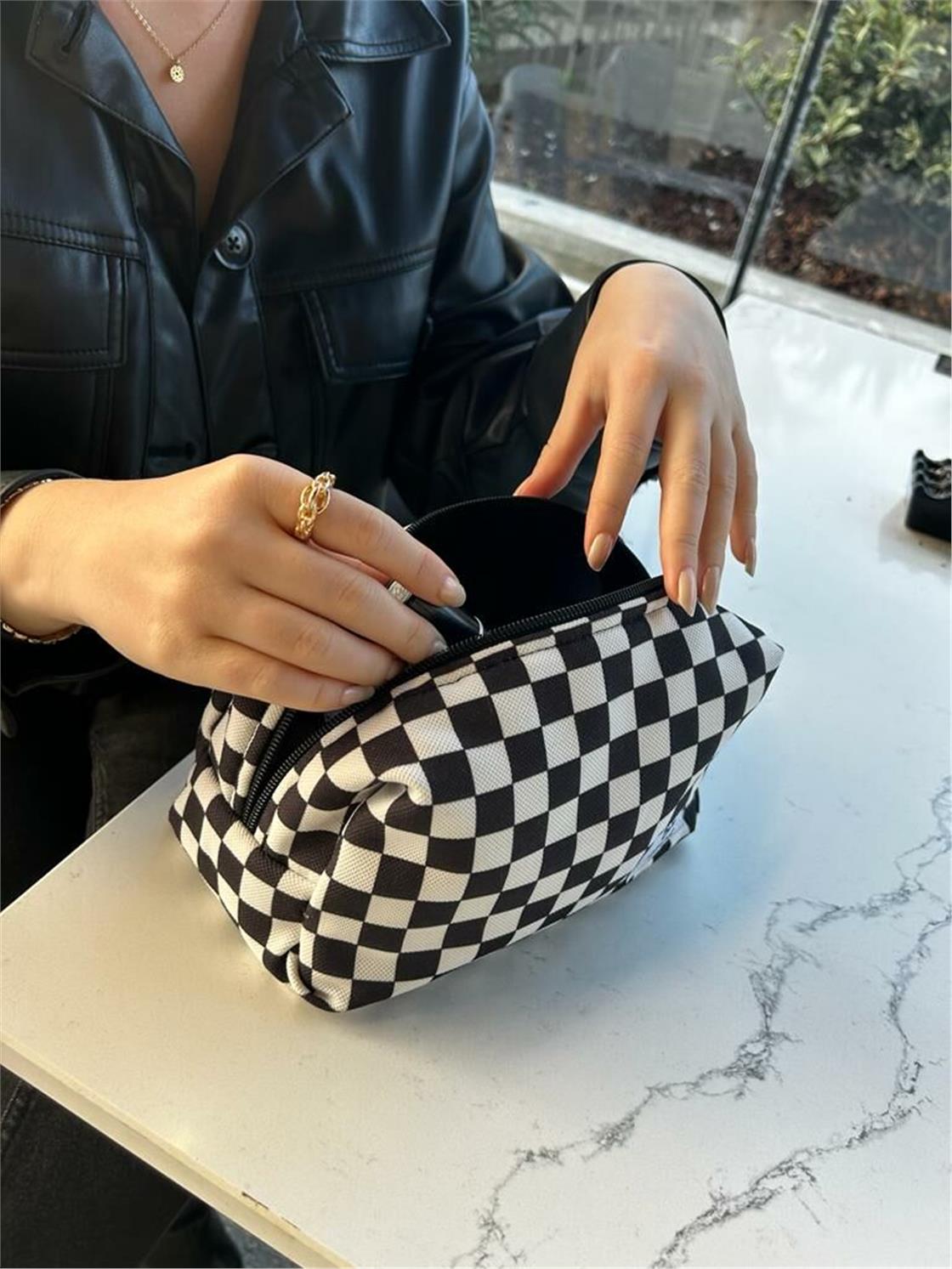 Damalı Makyaj Çantası