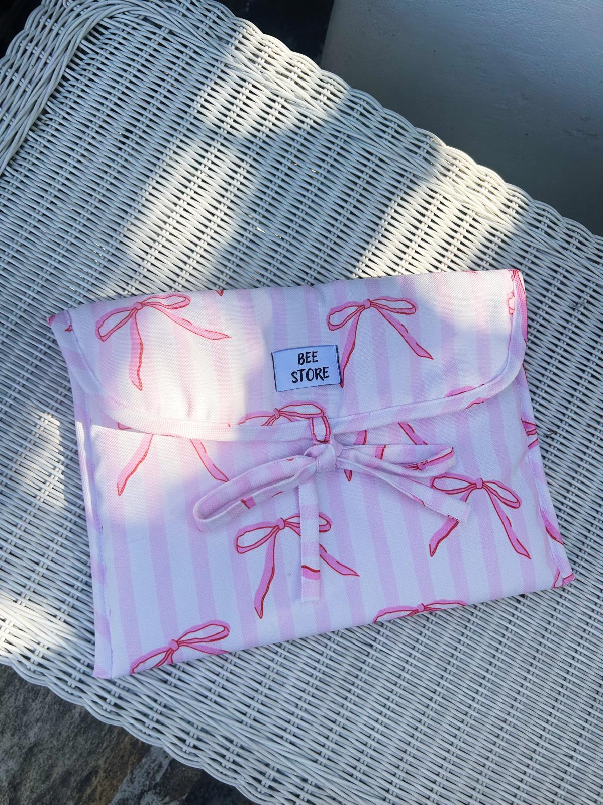Pembe Laptop / Tablet Kılıfı