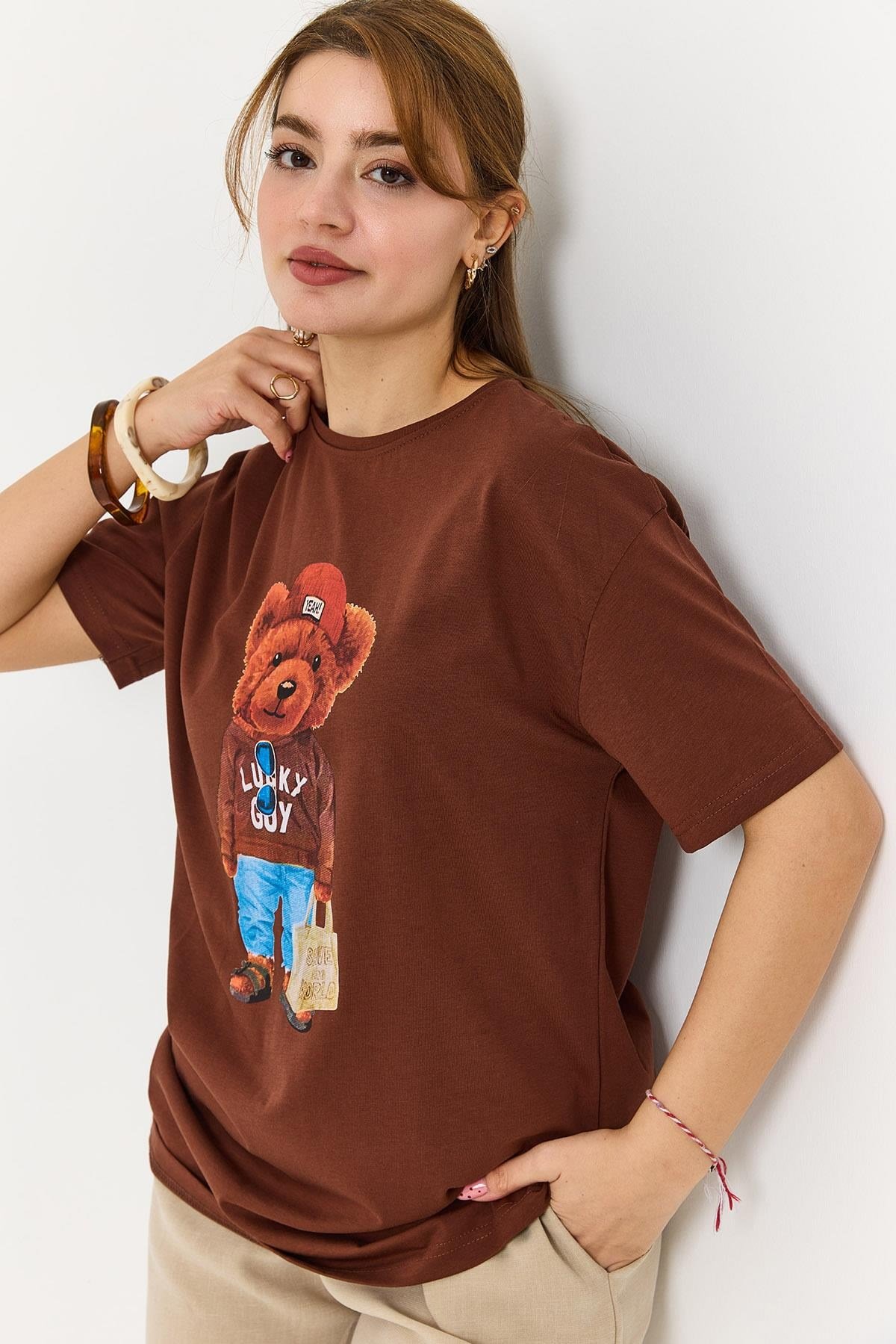 Ayıcık Baskılı Pamuklu Bisiklet Yaka Tshirt Kahverengi