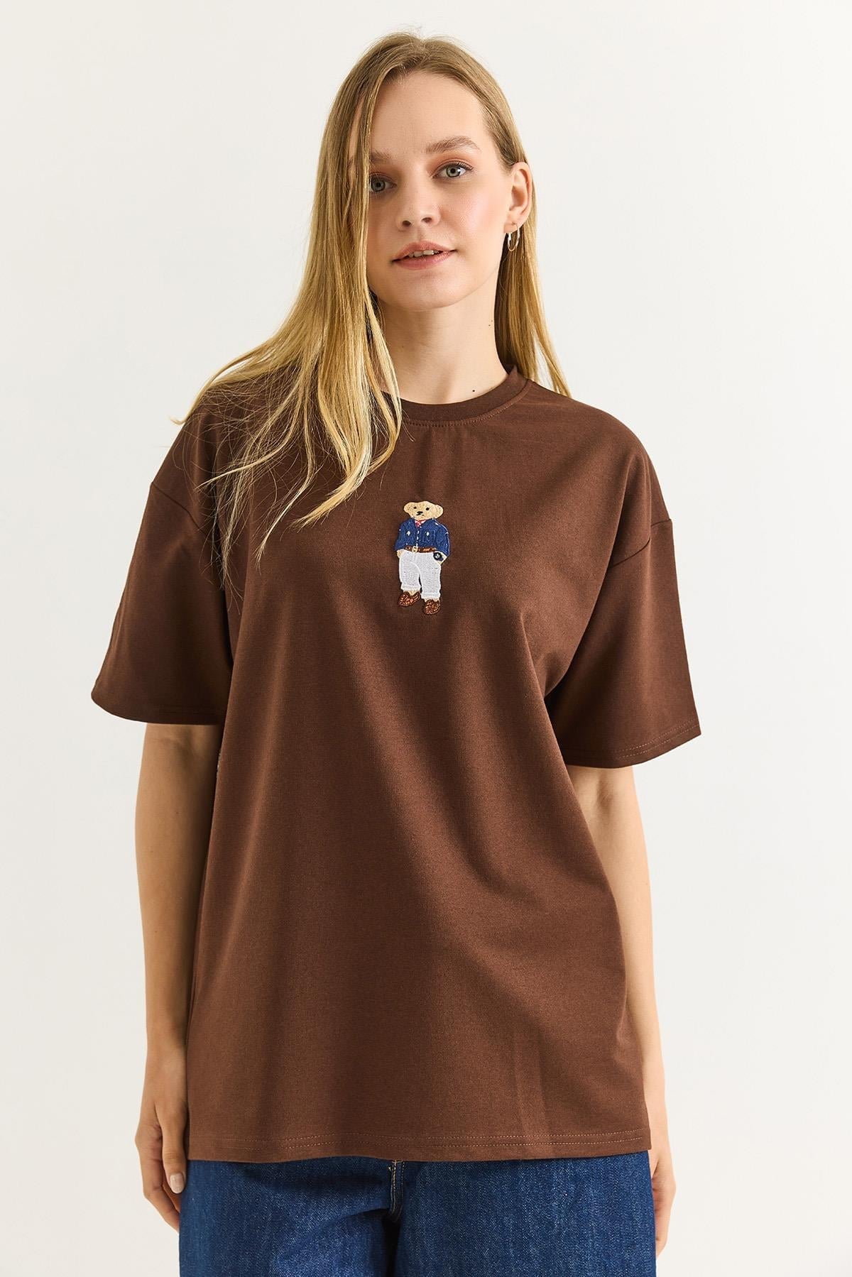 Ayıcık Nakışlı Rahat Kalıplı Tshirt Kahverengi
