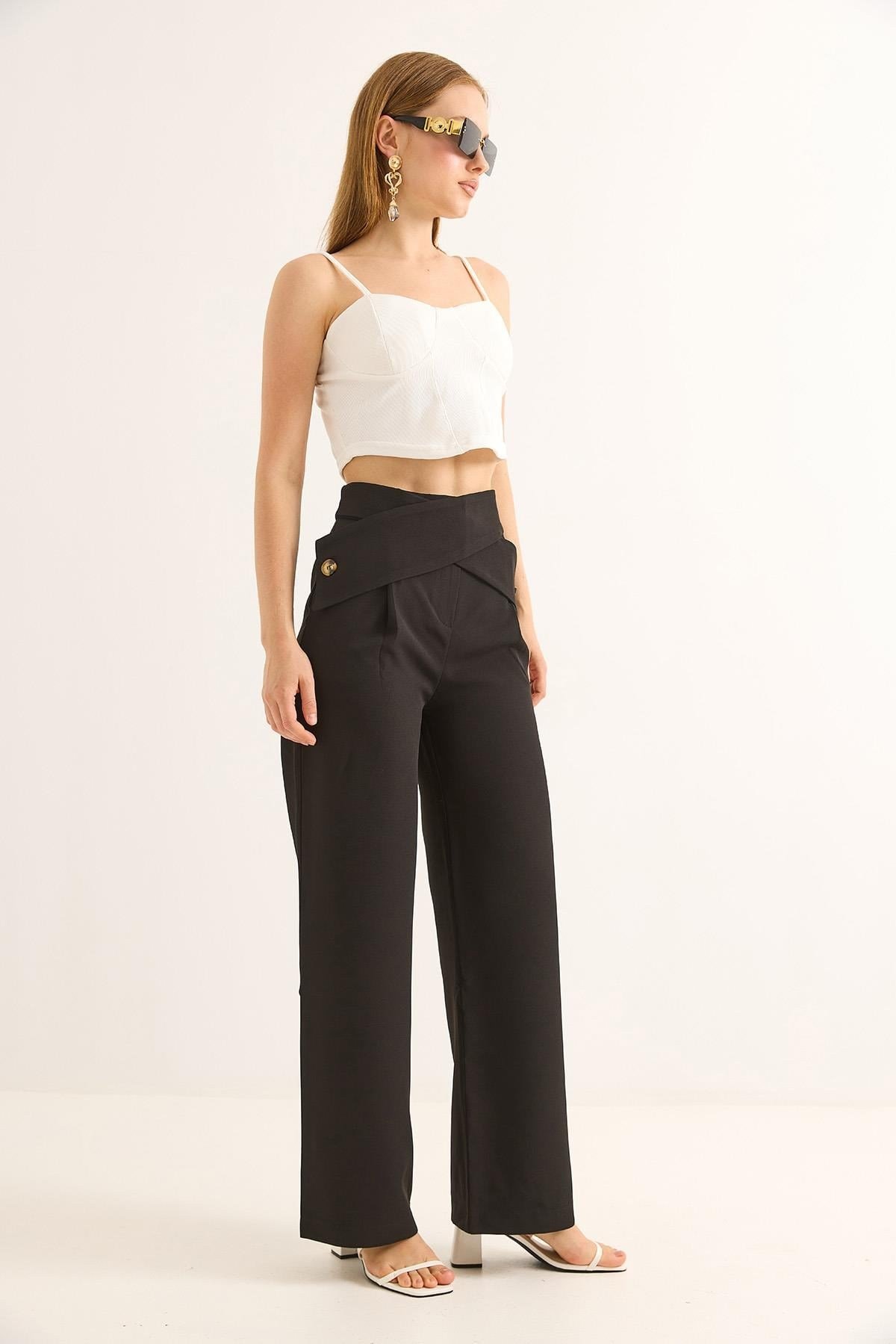 Beli Çapraz Model Geniş Paça Pantolon Siyah