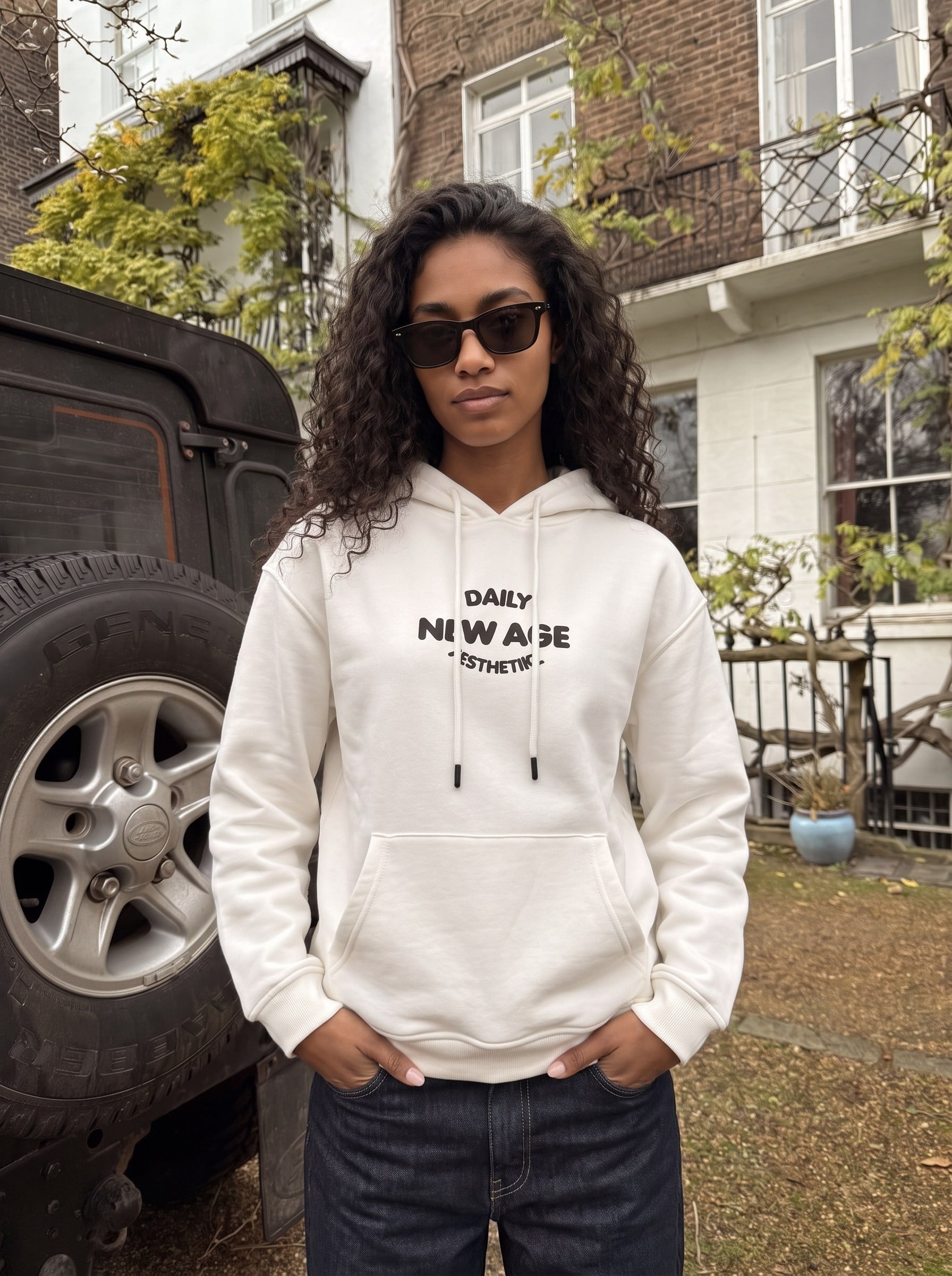 beyaz-oversize-baskili-kapusonlu-sweat-5f4961.jpg