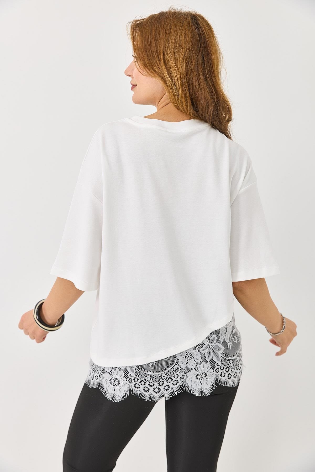 Bisiklet Yaka Dantel Detaylı Şık Tshirt