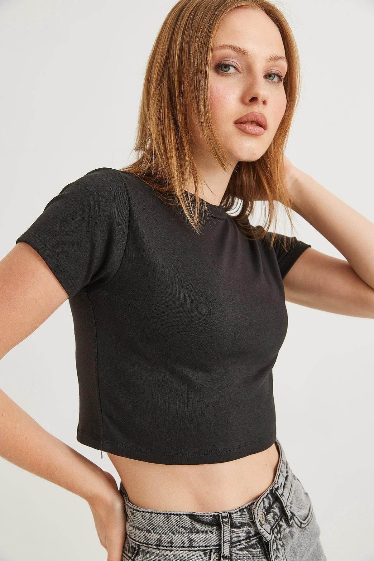 Bisiklet Yaka Esnek Crop Bluz Siyah