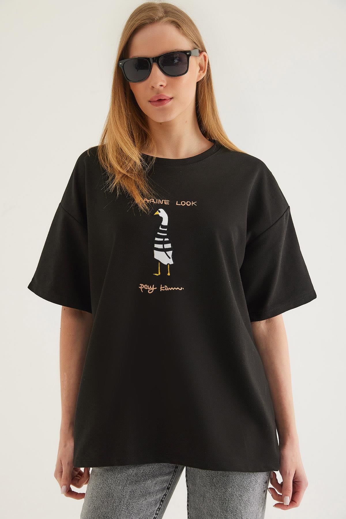 Bisiklet Yaka Oversize Baskılı Tshirt Siyah