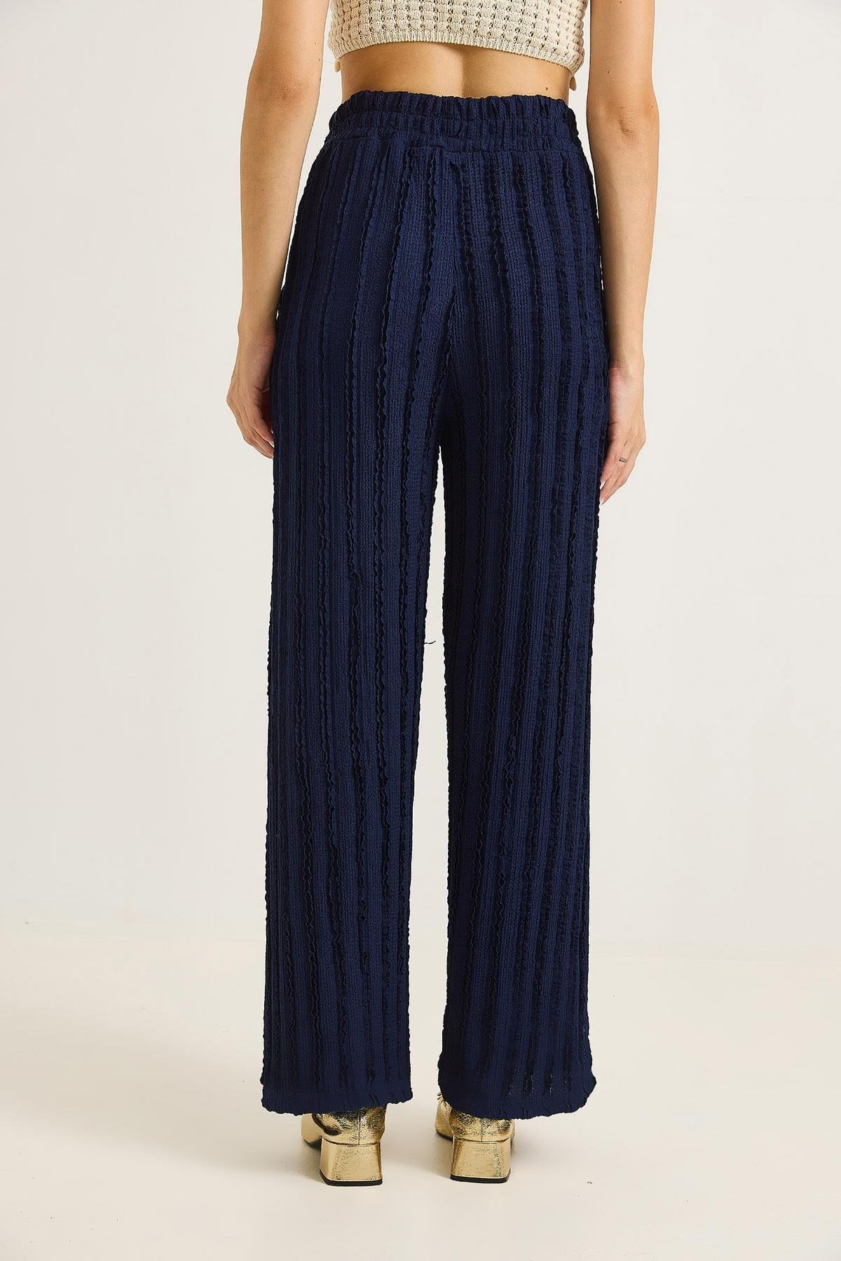Geniş Paça Pileli Belden Bağlamalı Pantalon Lacivert