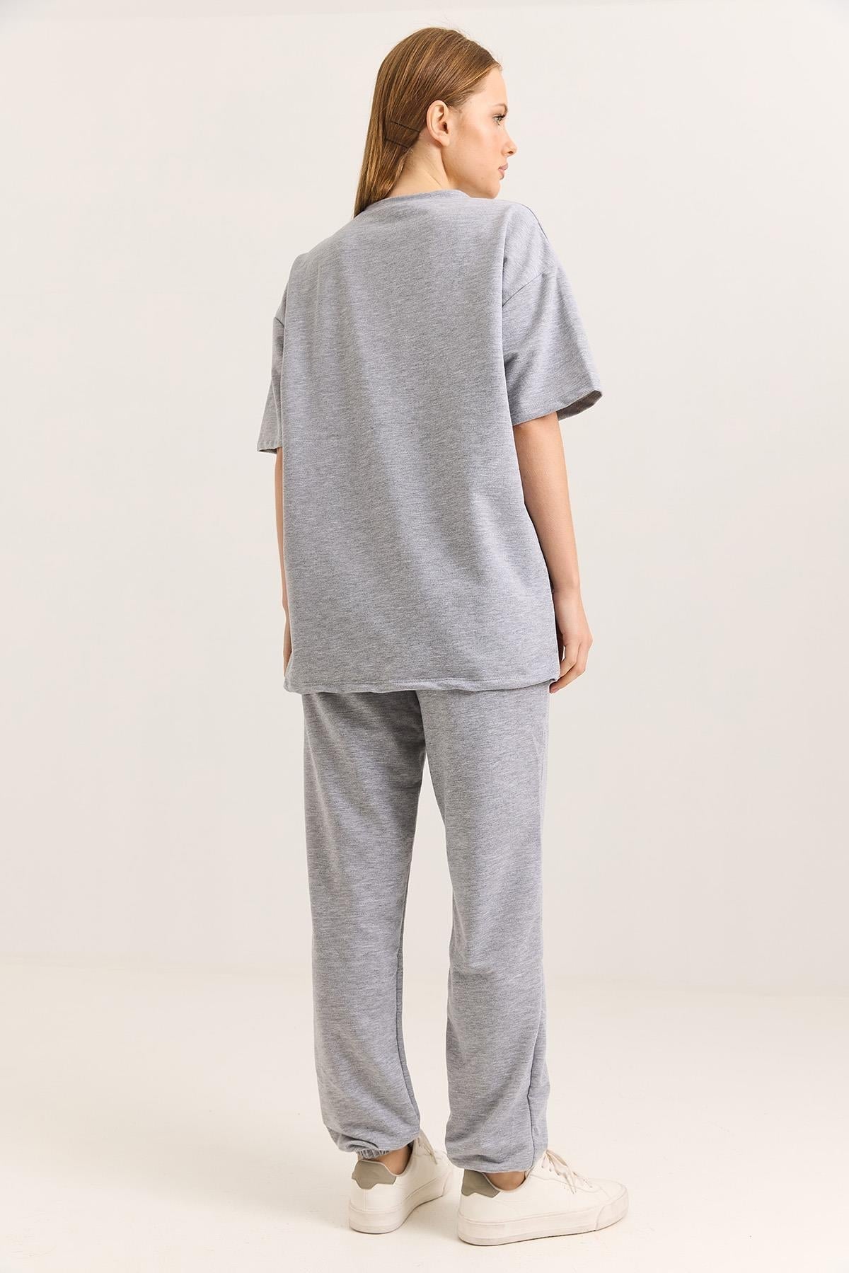 Kabartmalı Eşofman Takımı Gri