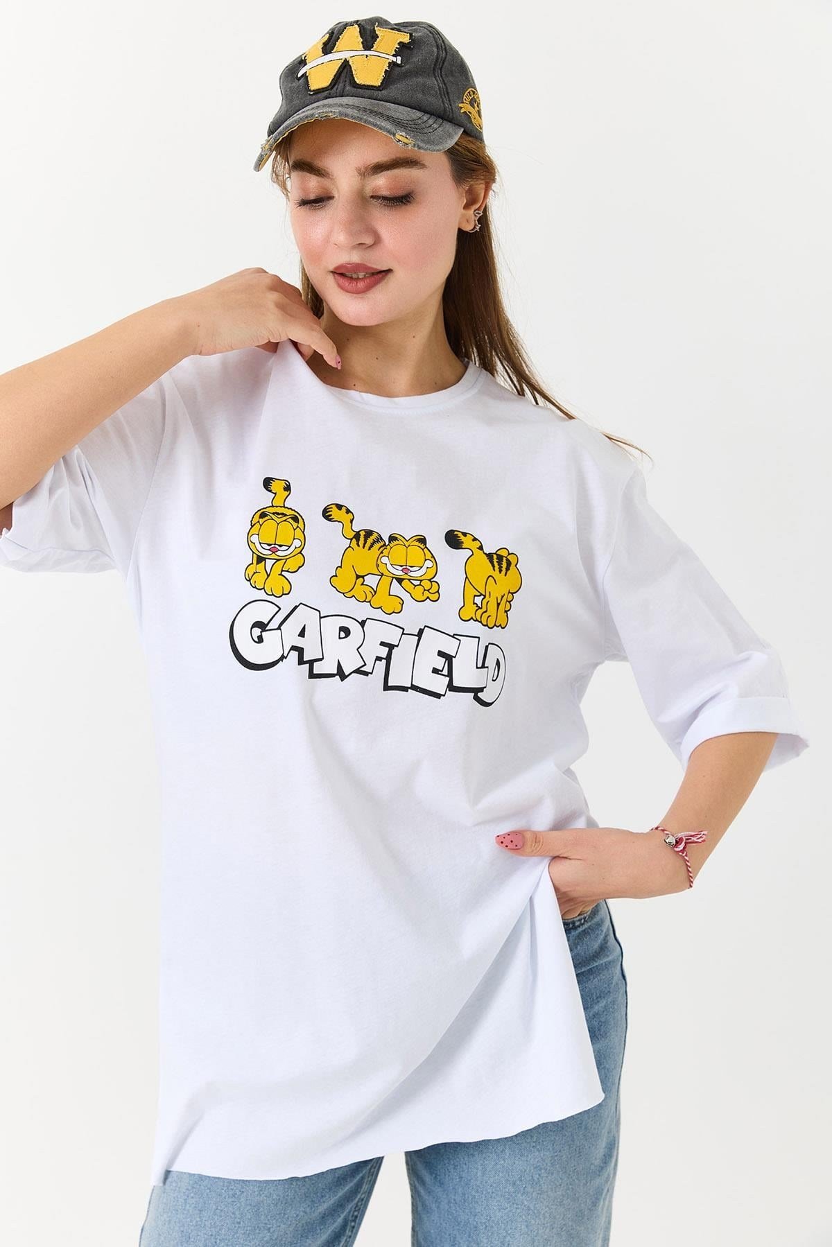 Kadın Garfield Baskılı Yanları Yırtmaçlı Bisiklet Yaka Tshirt Beyaz