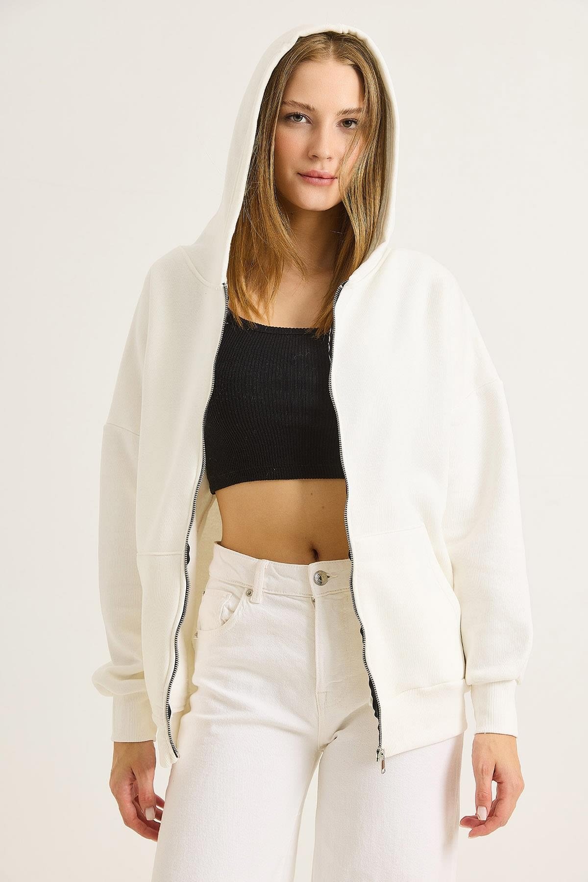 Kadın Oversize Kapüşonlu Fermuarlı Hırka Beyaz