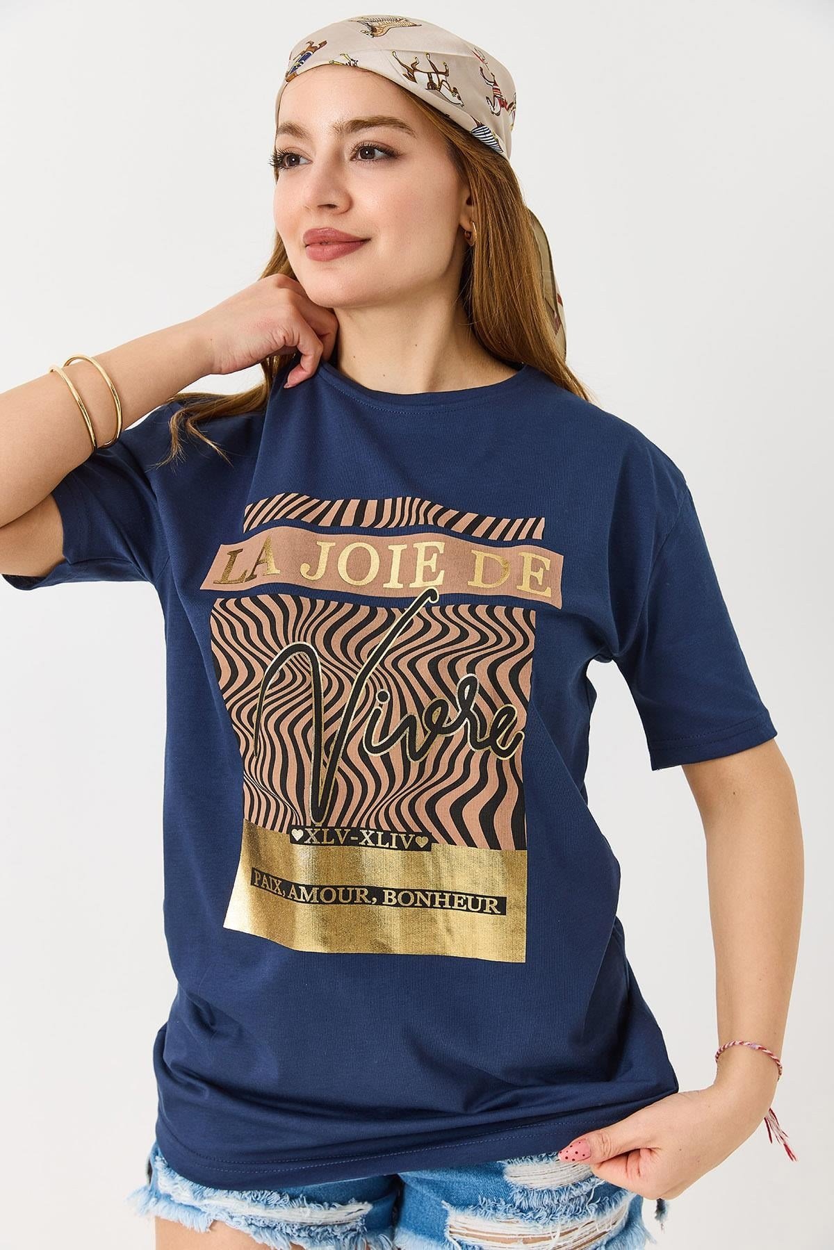 Kadın Parlak Yazılı Baskılı Tshirt Lacivert