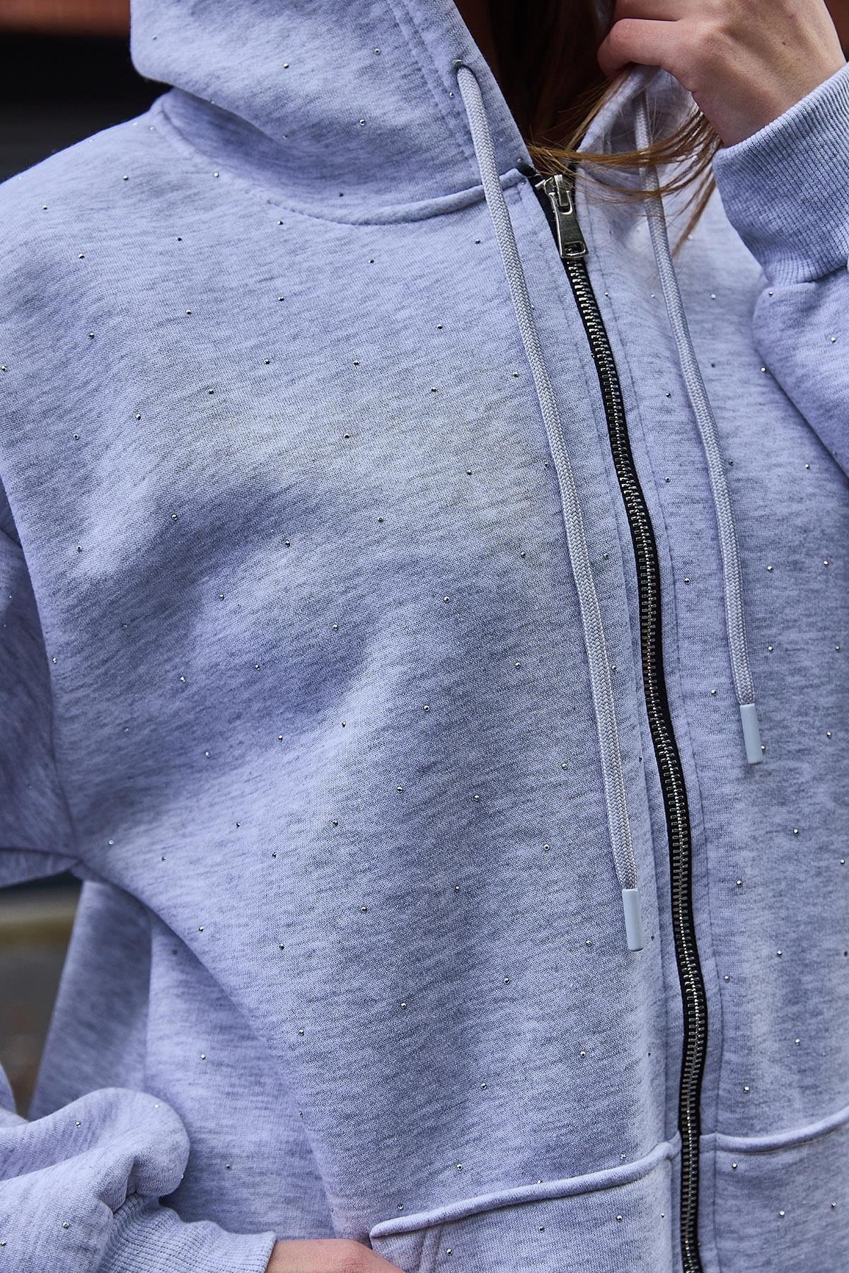 Kadın Taş Detaylı Üç İplik Oversize Kanguru Cep Sweat Hırka Gri