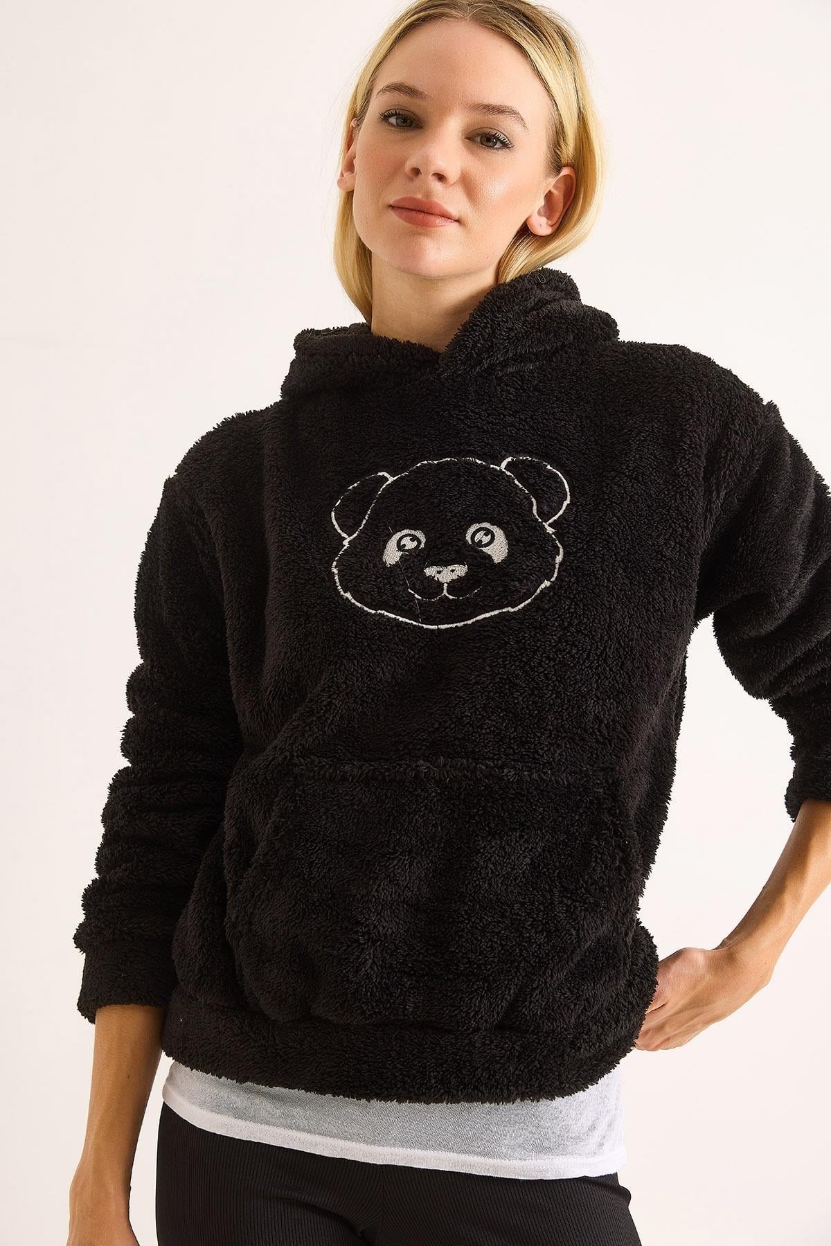 Kapüşonlu Nakış İşlemeli Peluş Sweatshirt  Siyah