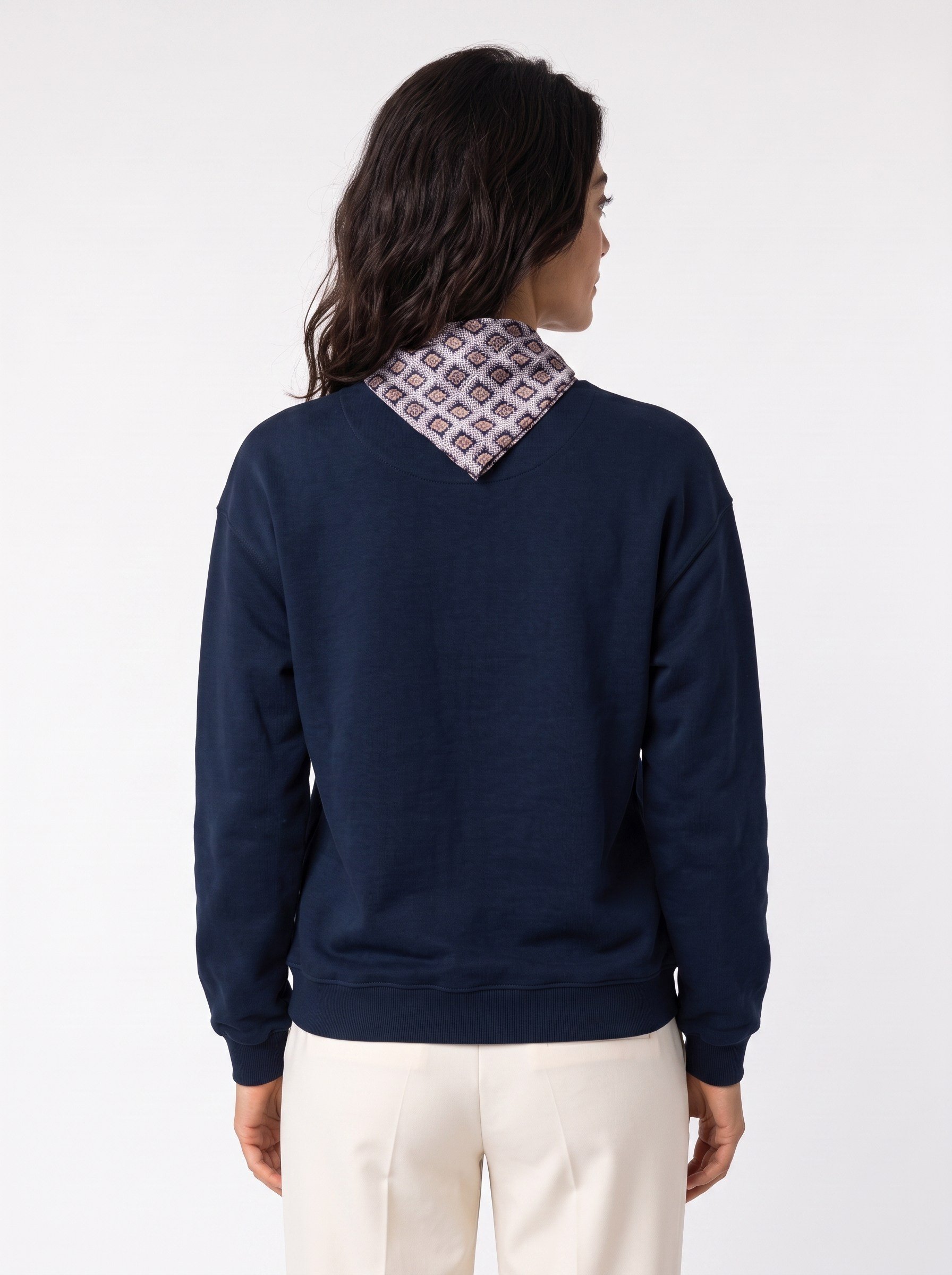lacivert-fularli-ceylan-nakisli-sweats-18-415.jpg