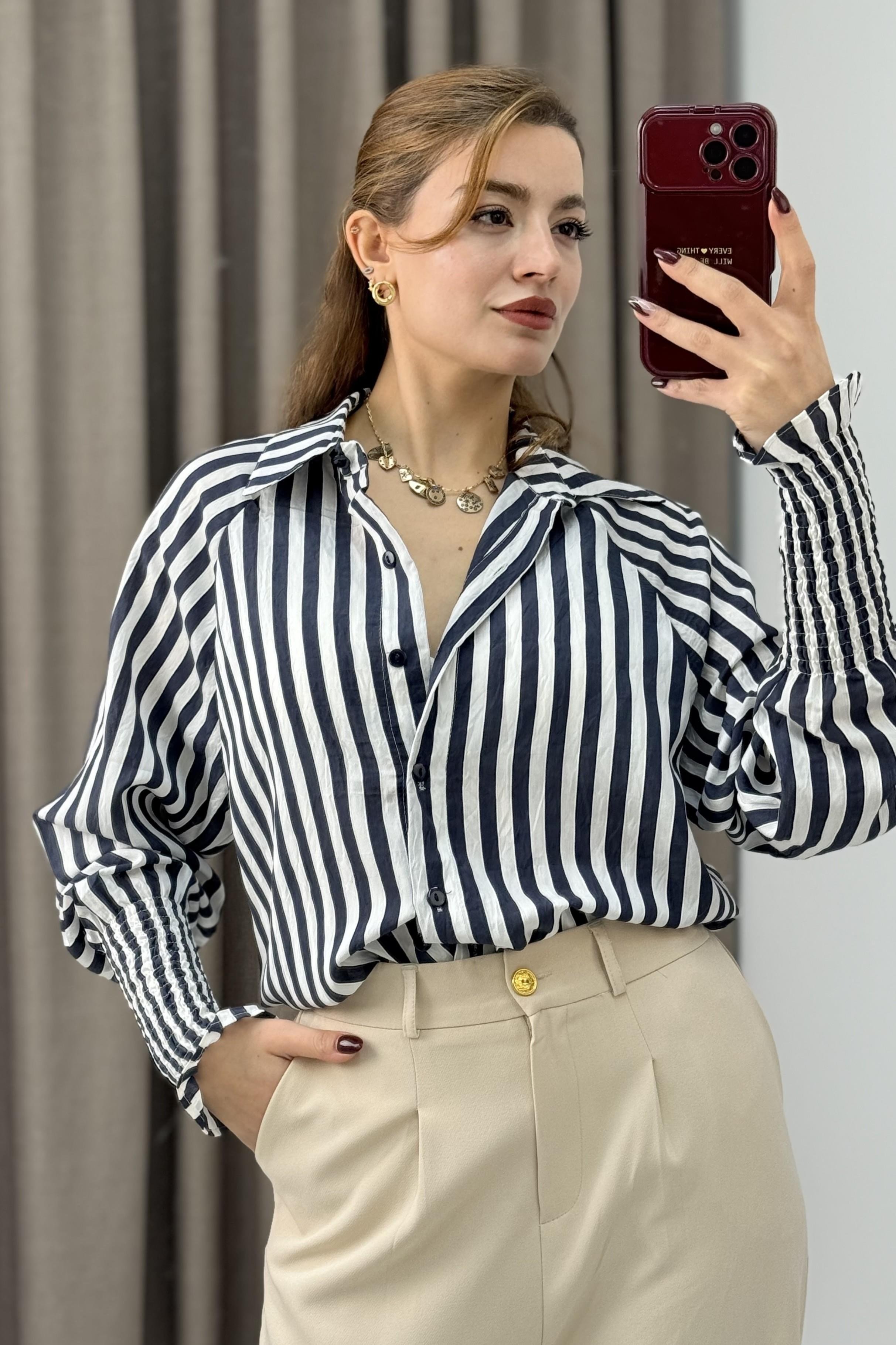 Manşet Detaylı Oversize Şık Gömlek Lacivert