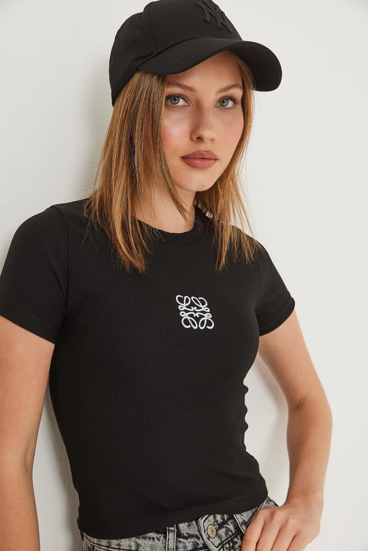 Nakışlı Kaşkorse  Crop Bluz Siyah