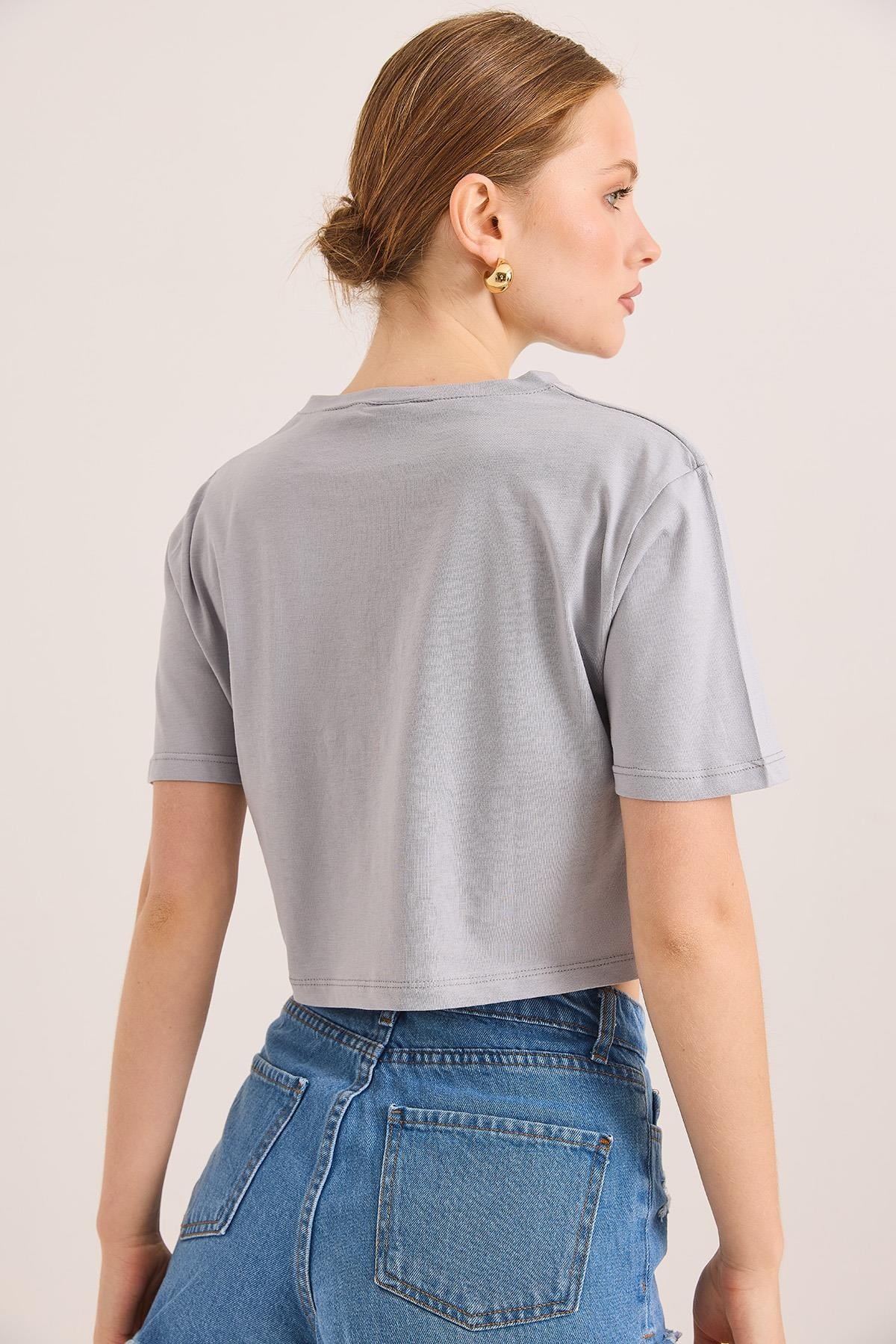 Nakışlı Örme Pamuk Crop Tshirt Gri
