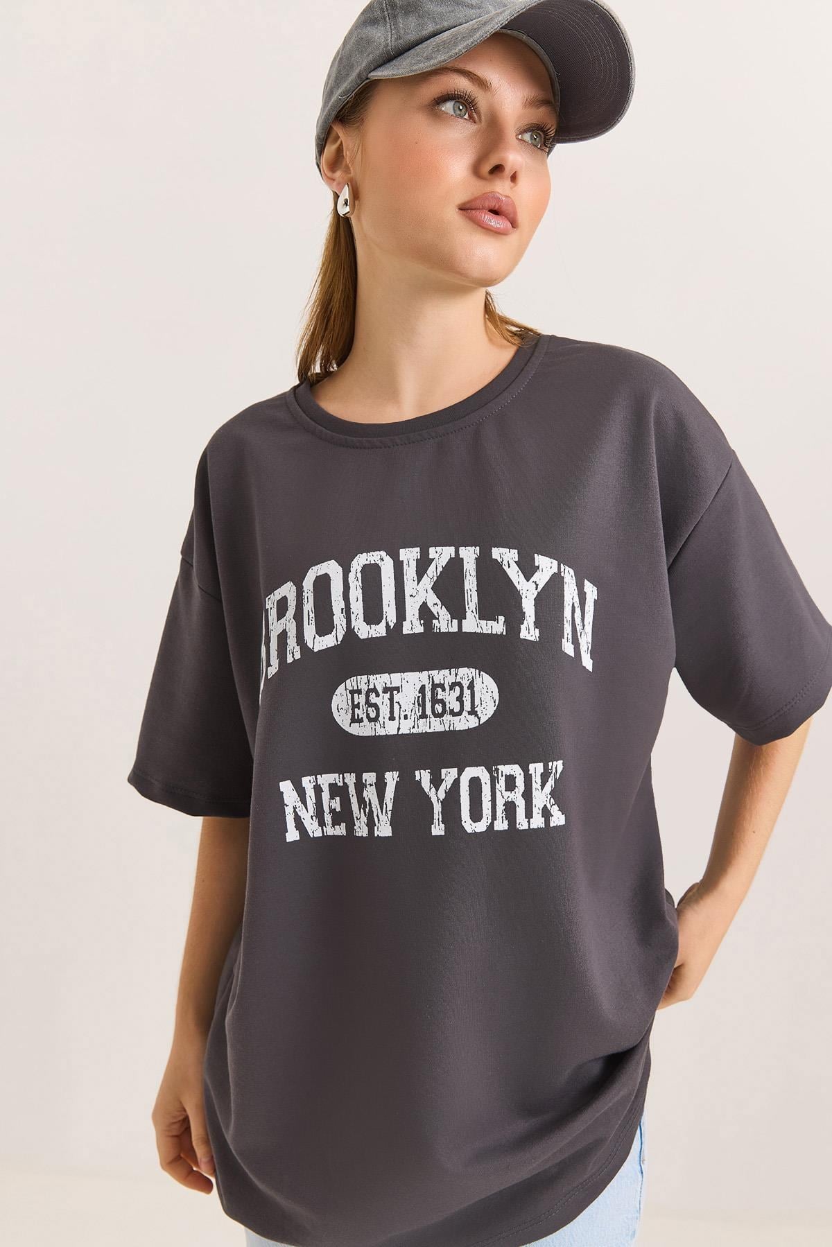 Oversize İki İplik Brooklyn Baskılı Antrasit  Tshirt