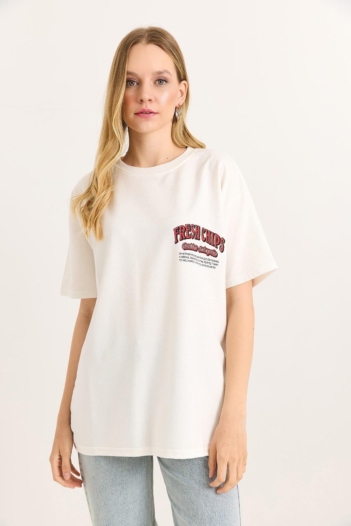 Rahat Kesim Baskılı Kadın Tshirt Beyaz