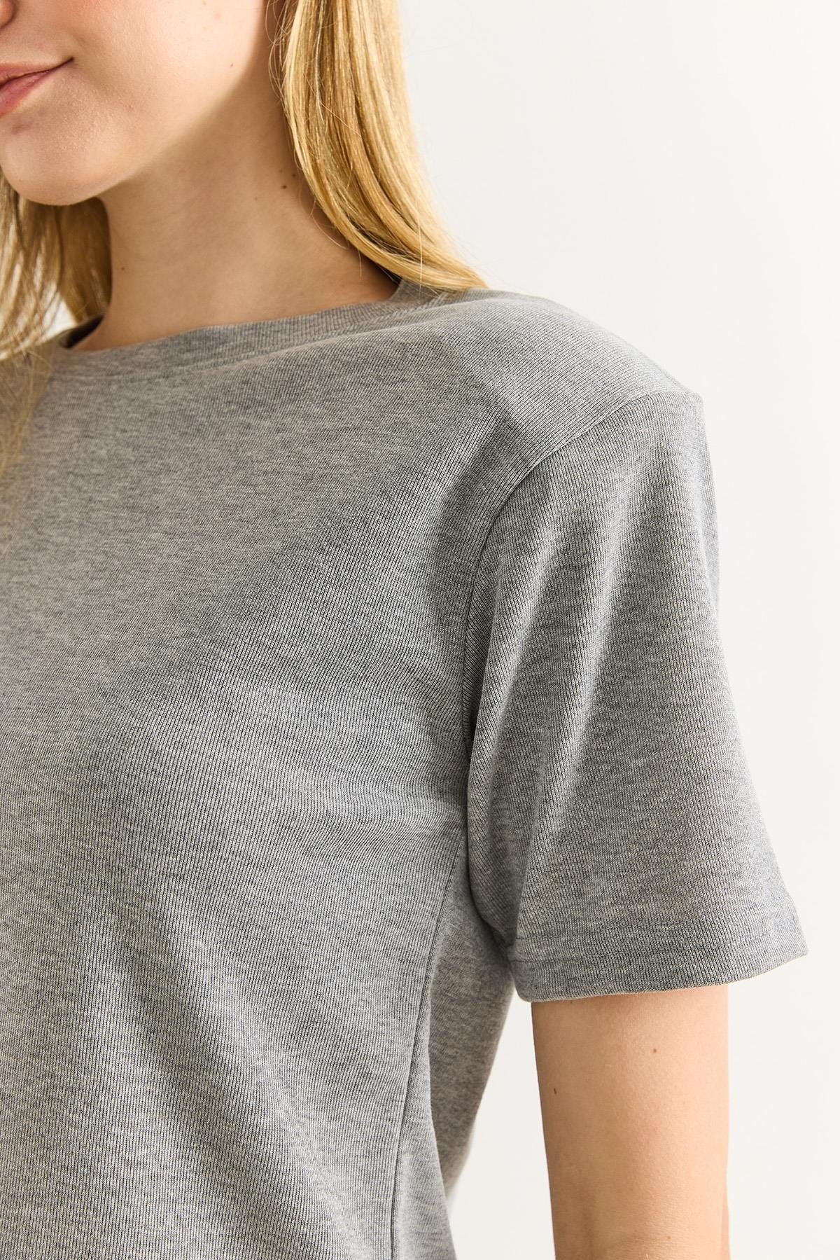 Vatkalı Bisiklet Yaka Basic Tshirt Gri