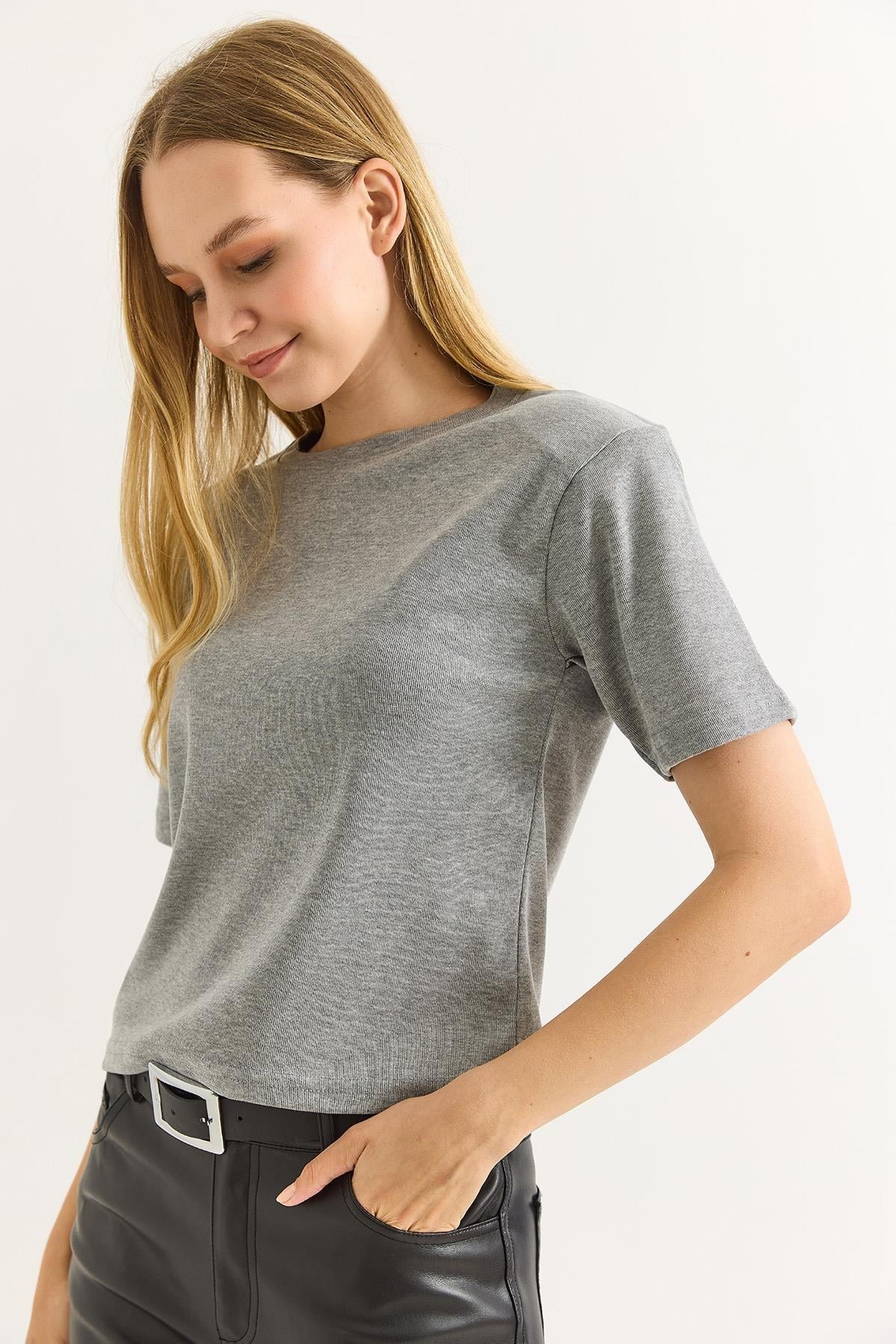 Vatkalı Bisiklet Yaka Basic Tshirt Gri