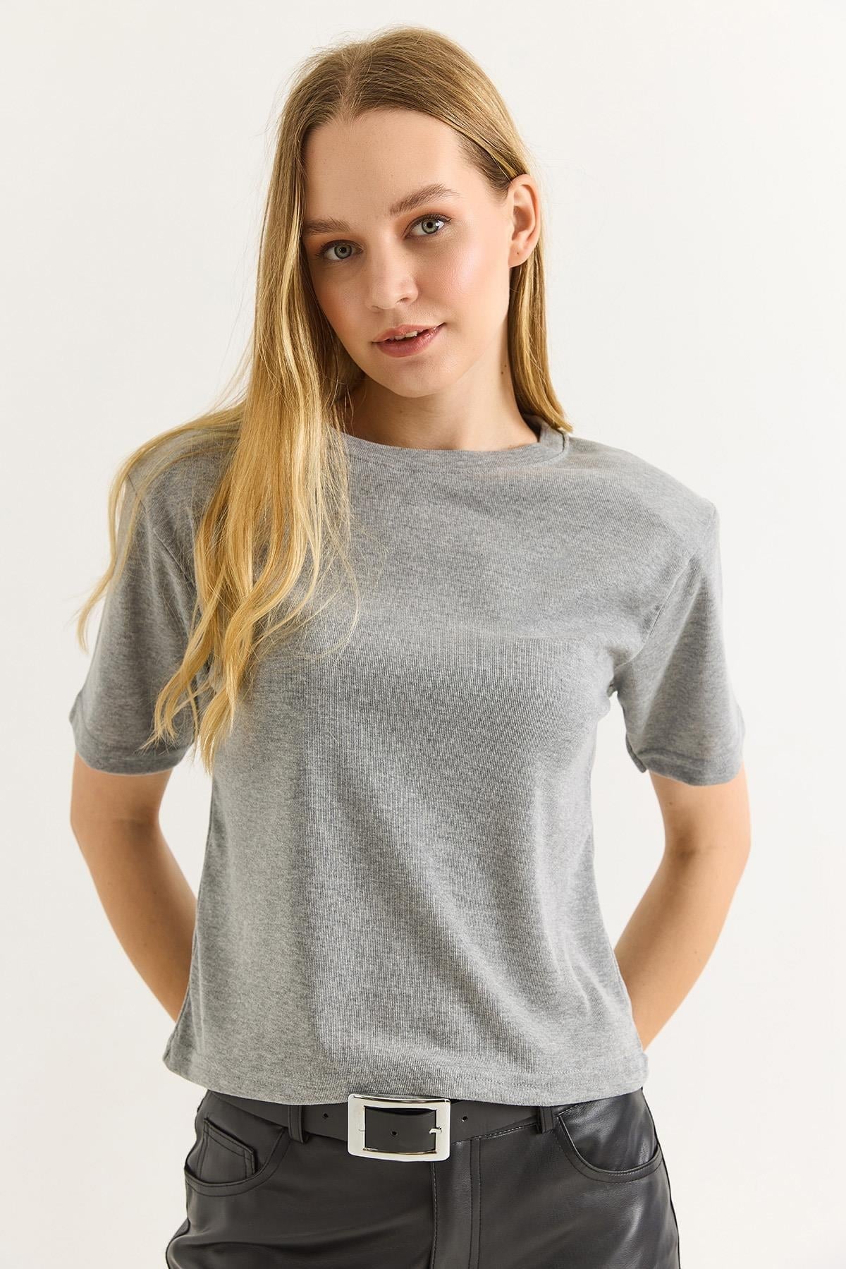 Vatkalı Bisiklet Yaka Basic Tshirt Gri
