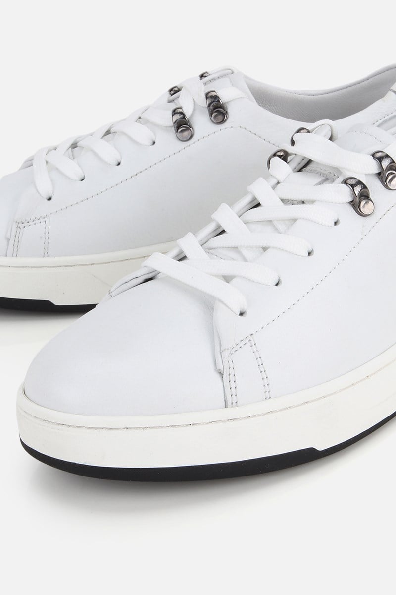 Erkek Beyaz Deri Topuk Detaylı Bağcıklı Sneaker