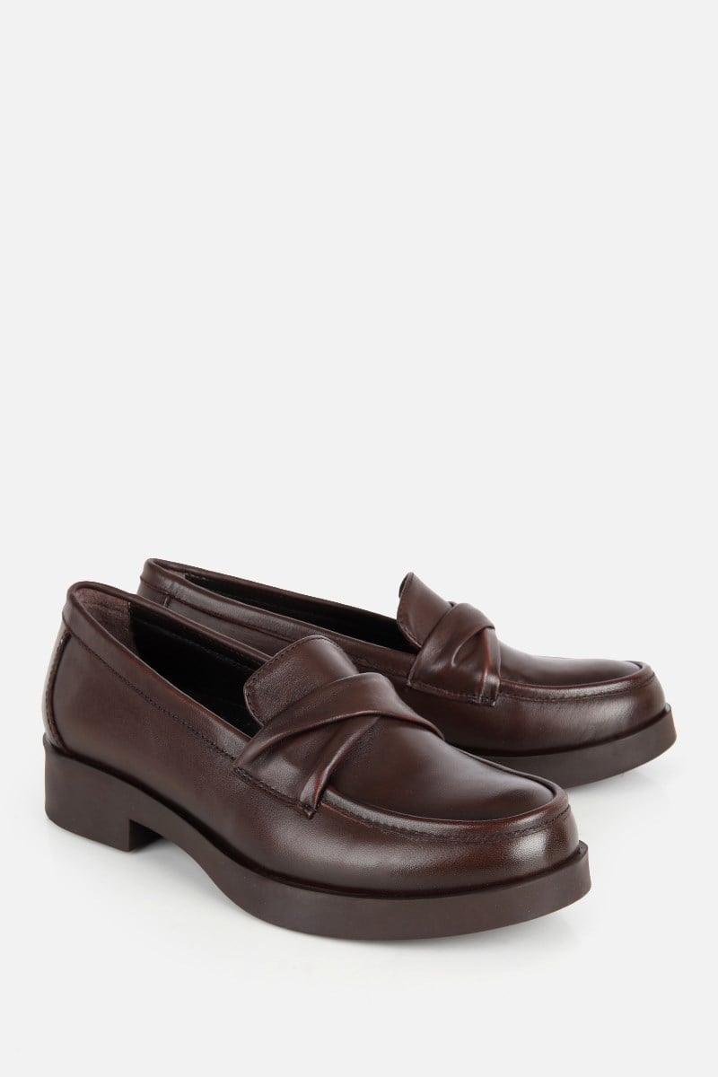 Kadın Kahverengi Düğüm Detaylı Loafer Ayakkabı