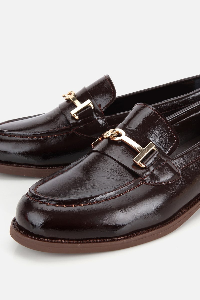 Kadın Kahverengi Rugan Tokalı Düz Tabanlı Klasik Loafer