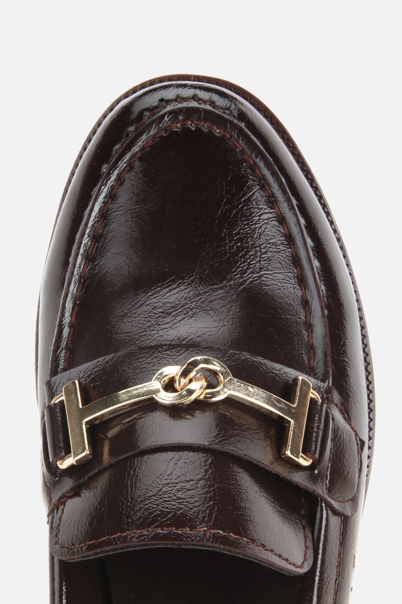Kadın Kahverengi Rugan Tokalı Düz Tabanlı Klasik Loafer