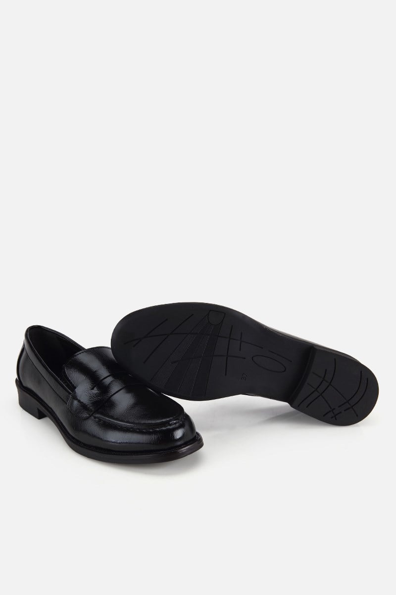 Kadın Siyah Rugan Düz Tabanlı Klasik Loafer