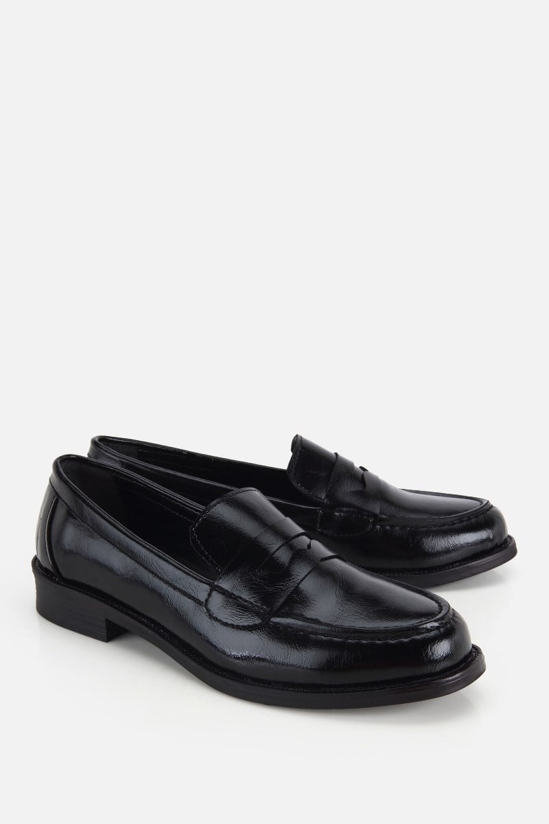 Kadın Siyah Rugan Düz Tabanlı Klasik Loafer