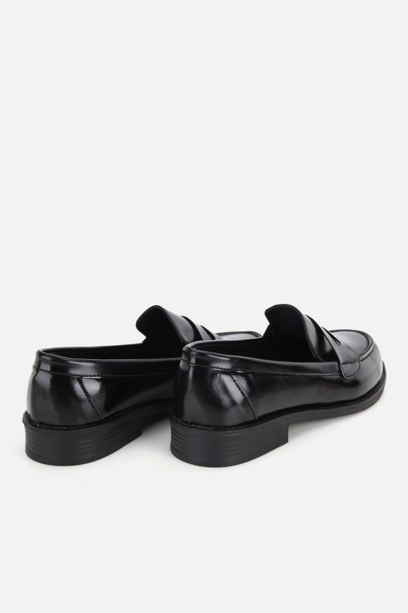 Kadın Siyah Rugan Düz Tabanlı Klasik Loafer