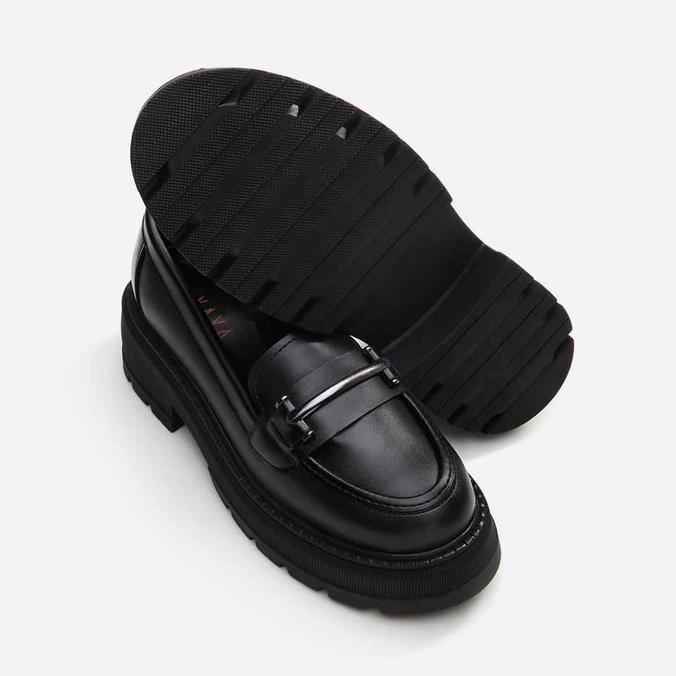 Kadın Siyah Tokalı Kalın Tabanlı Klasik Loafer