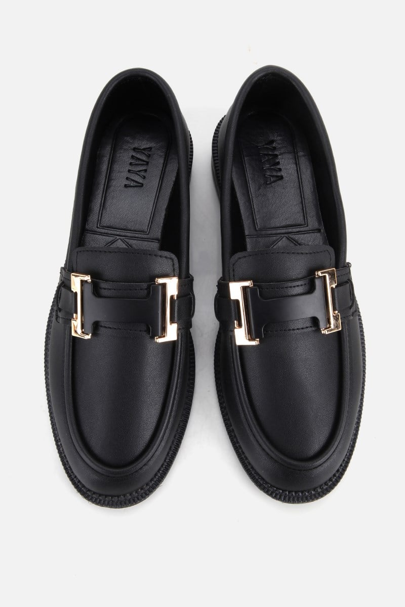 Kadın Siyah Tokalı Klasik Loafer