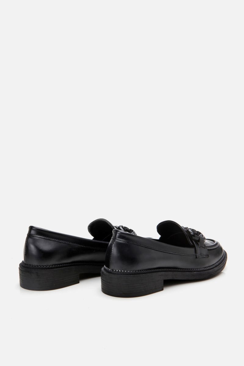 Kadın Siyah Tokalı Klasik Loafer