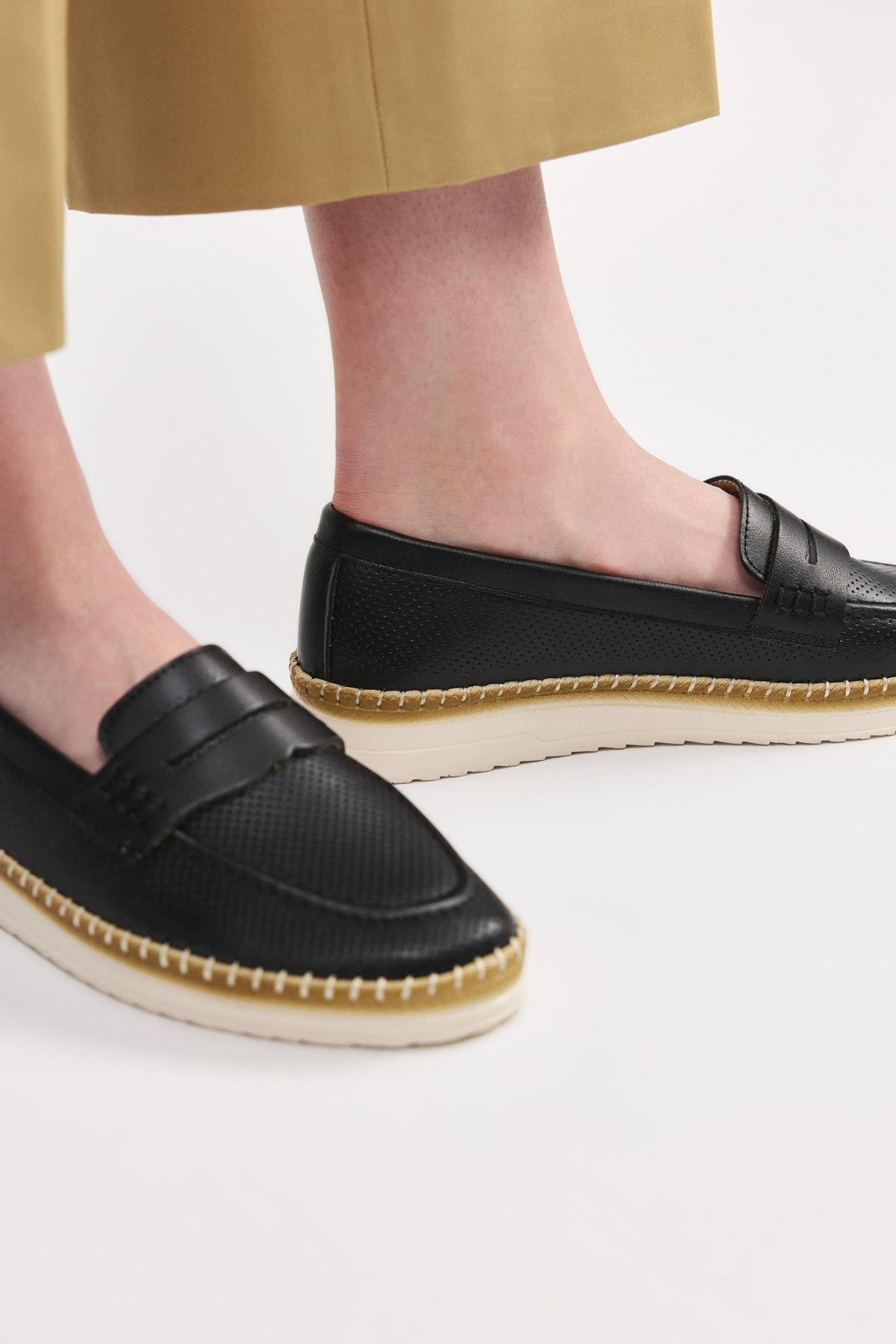 Siyah Kadın Loafer
