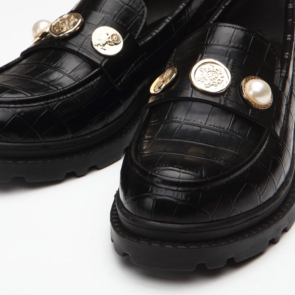 Siyah Kadın Tokalı Loafer