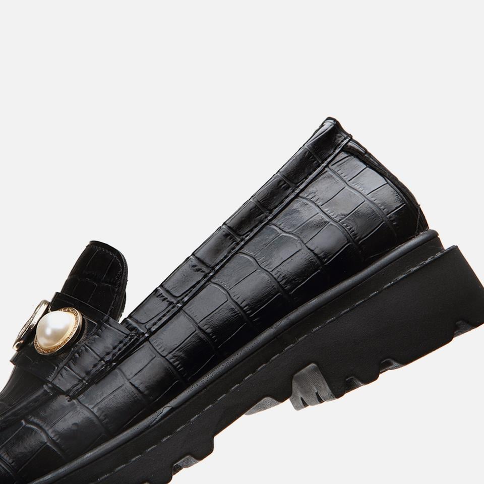 Siyah Kadın Tokalı Loafer