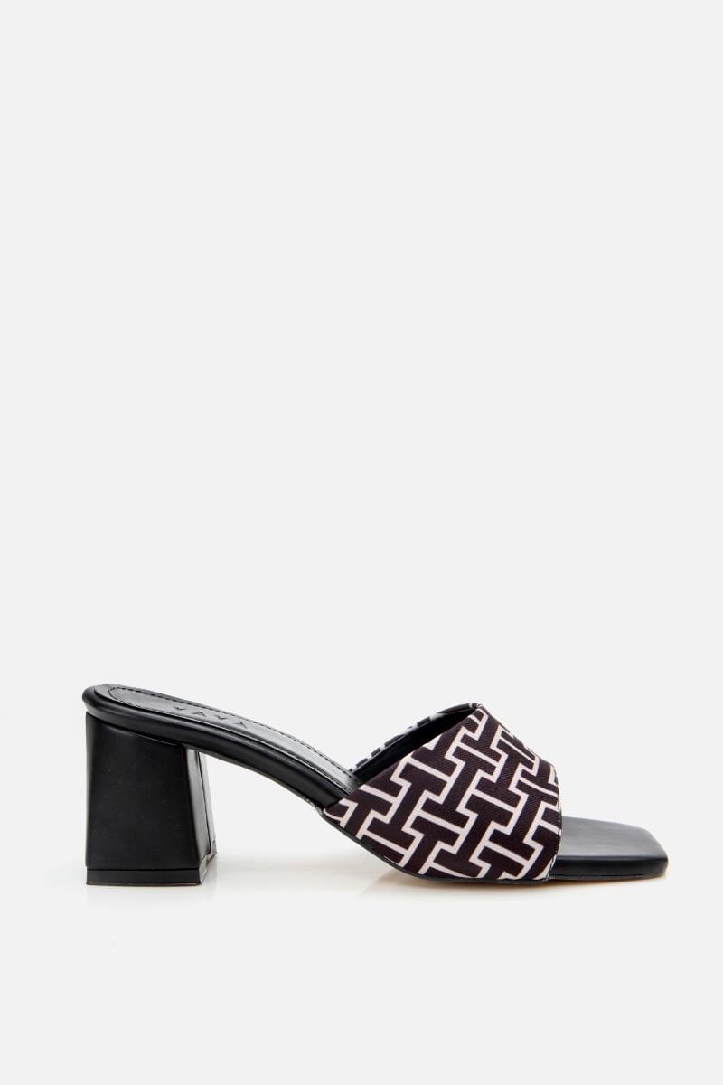 Siyah Kadın Topuklu Terlik