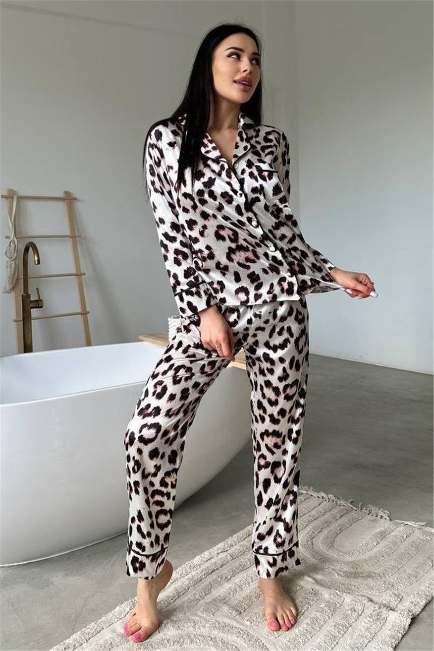 Açık Leopar Desen Saten Uzun Pijama Takımı