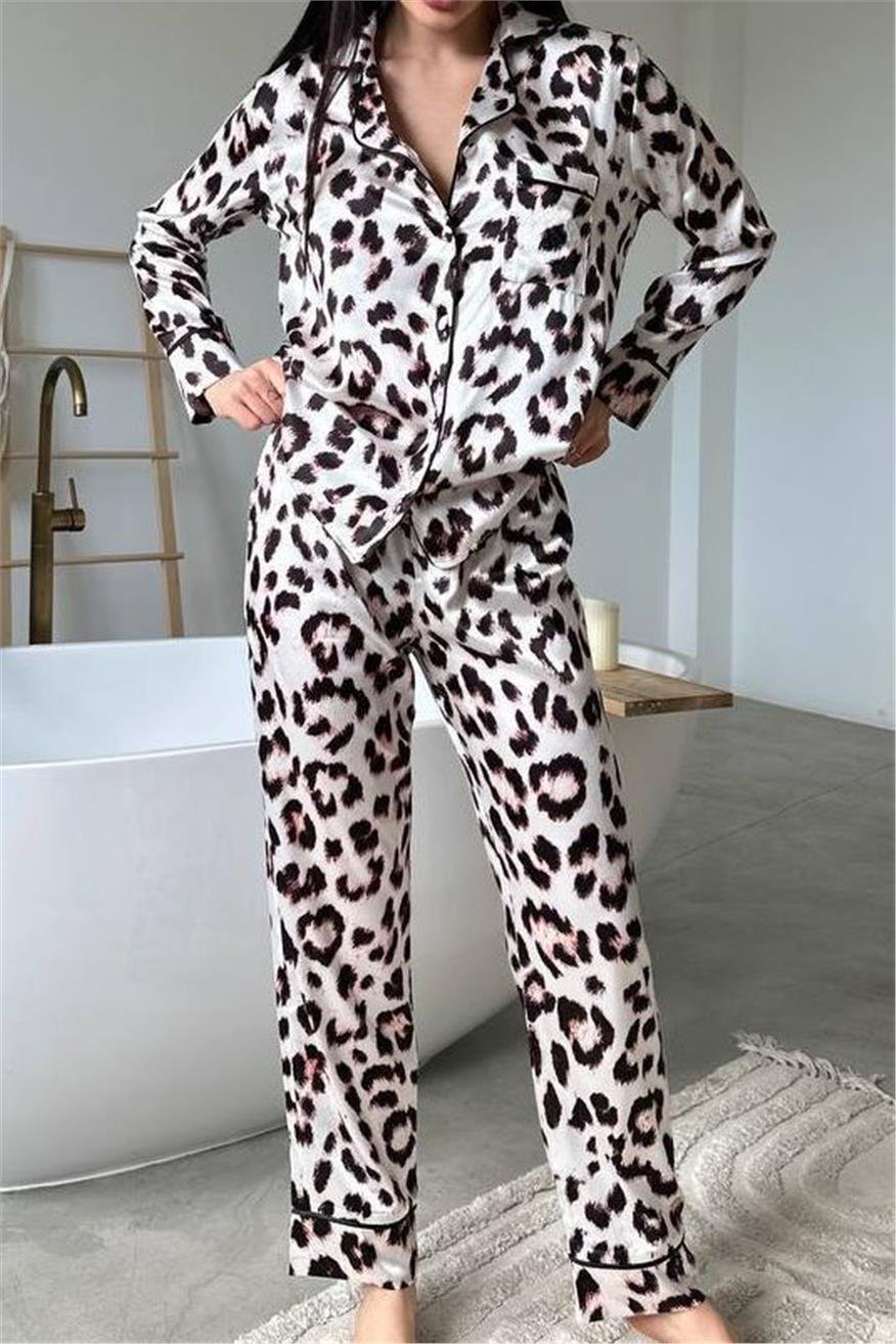Açık Leopar Desen Saten Uzun Pijama Takımı