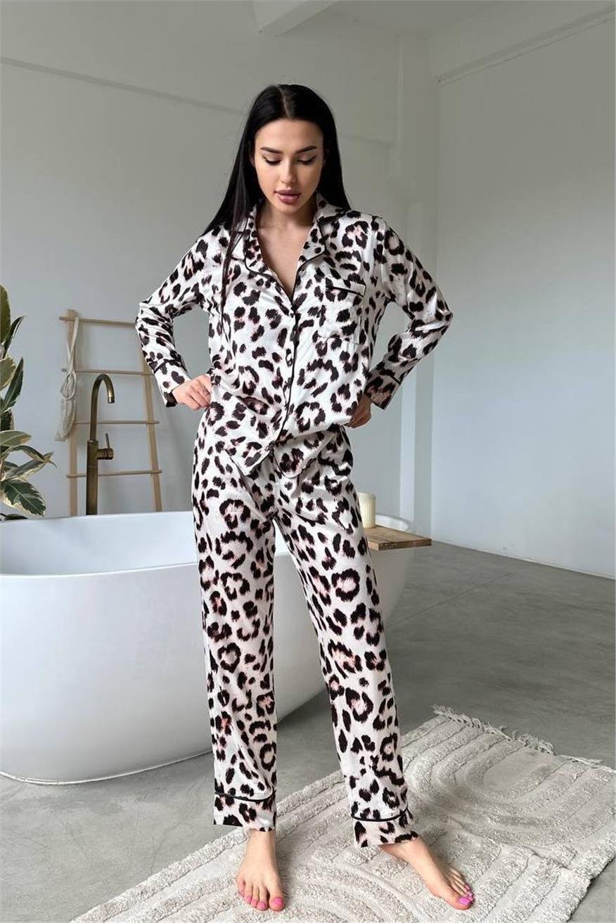 Açık Leopar Desen Saten Uzun Pijama Takımı