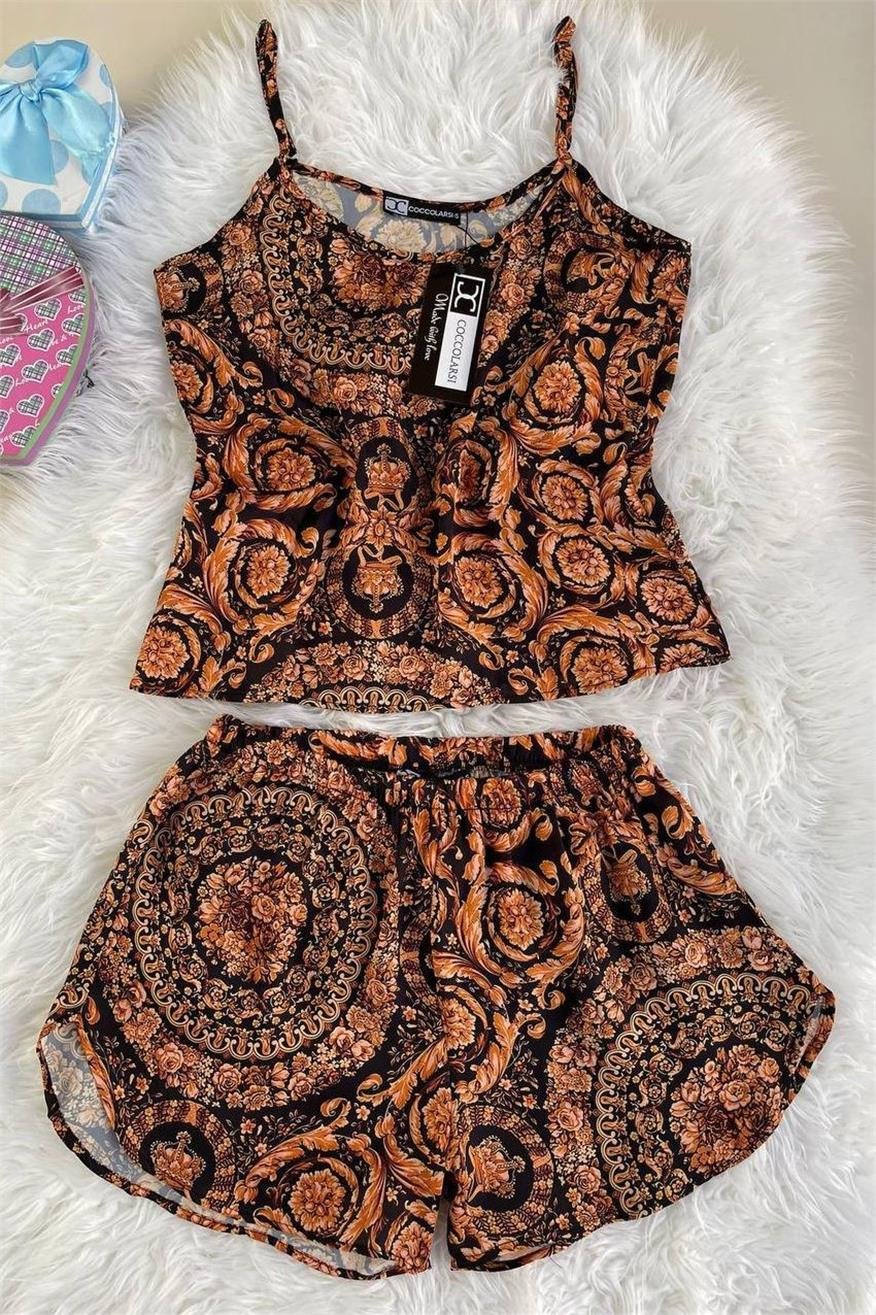 Bronz Barok Motifli Askılı ve Şortlu Saten Pijama Takımı
