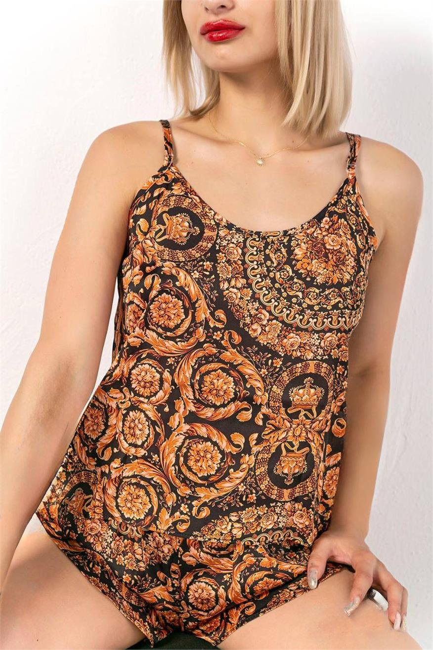 Bronz Barok Motifli Askılı ve Şortlu Saten Pijama Takımı