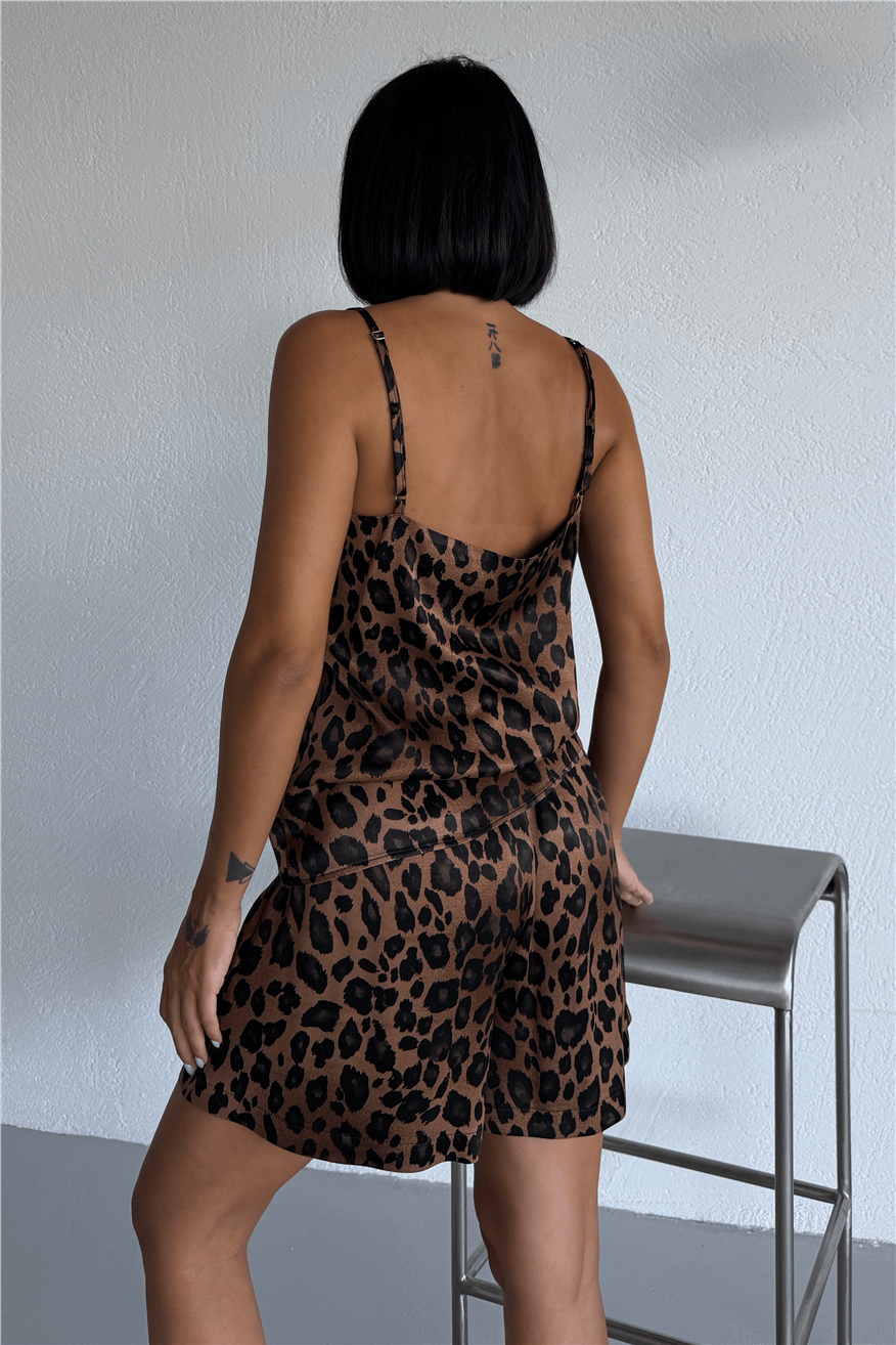 Fascino Del Leopardo Floş Saten Askılı Şortlu Pijama Takımı