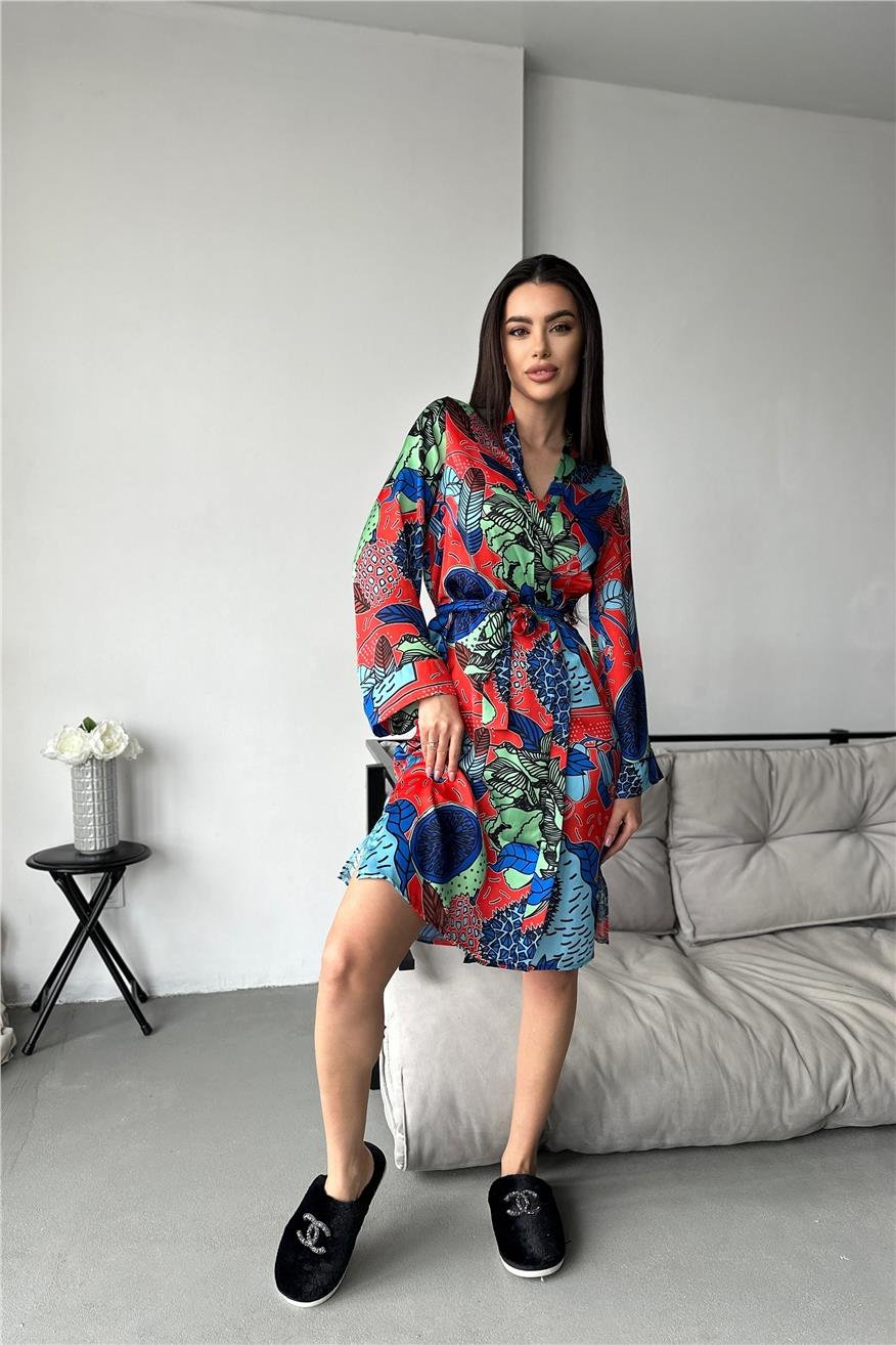 Kadın Kırmızı Zemin Hayaller Desen Baskılı Belden Bağlama Saten Kimono/Sabahlık