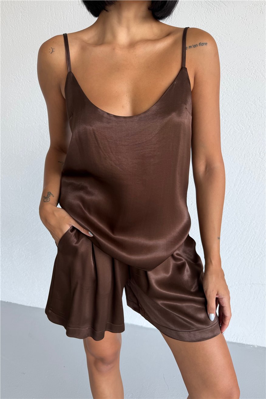 Kahverengi Floş Saten Askılı Şortlu Pijama Takımı